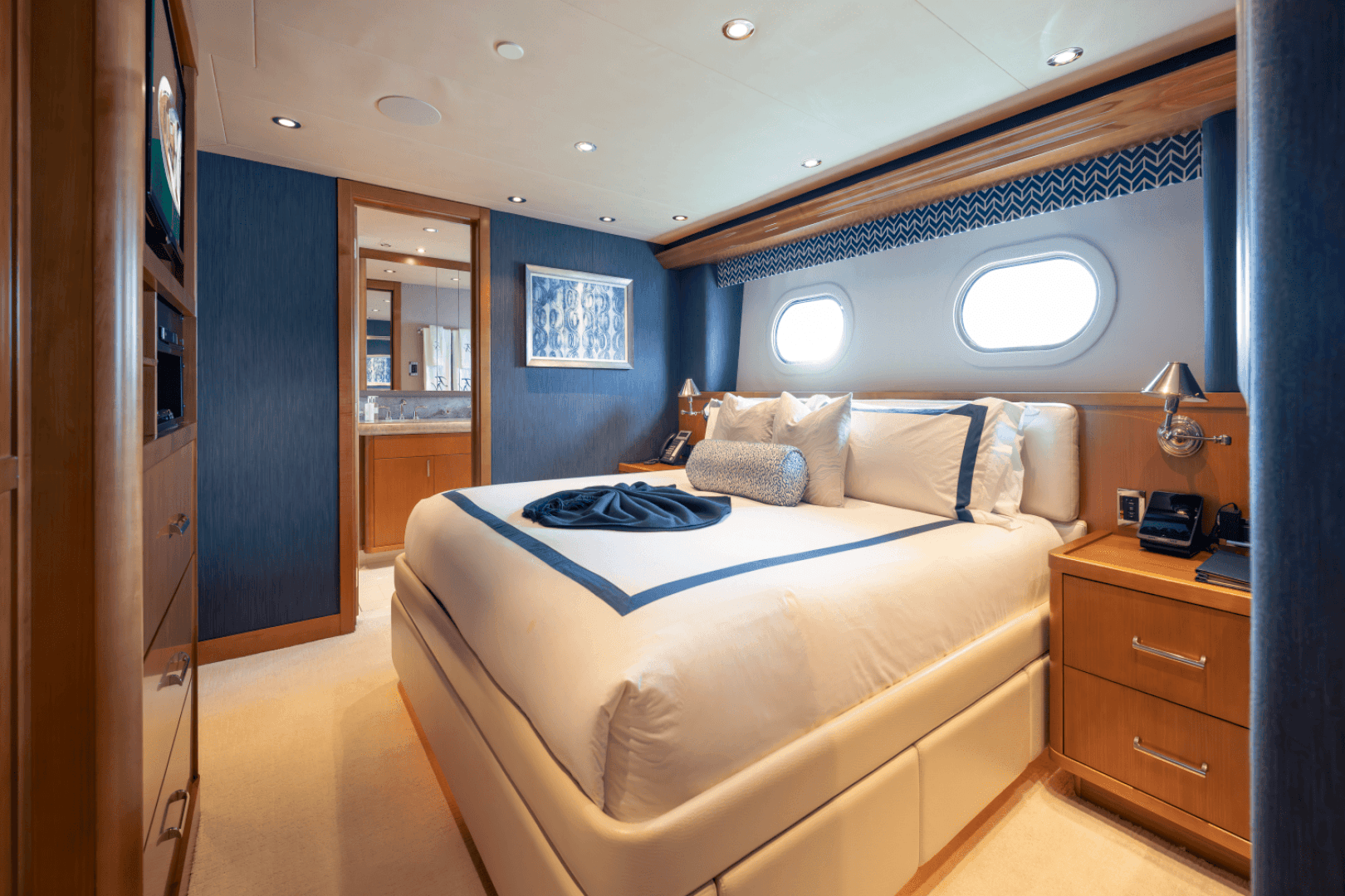 2014 Westport 40M — photo 71