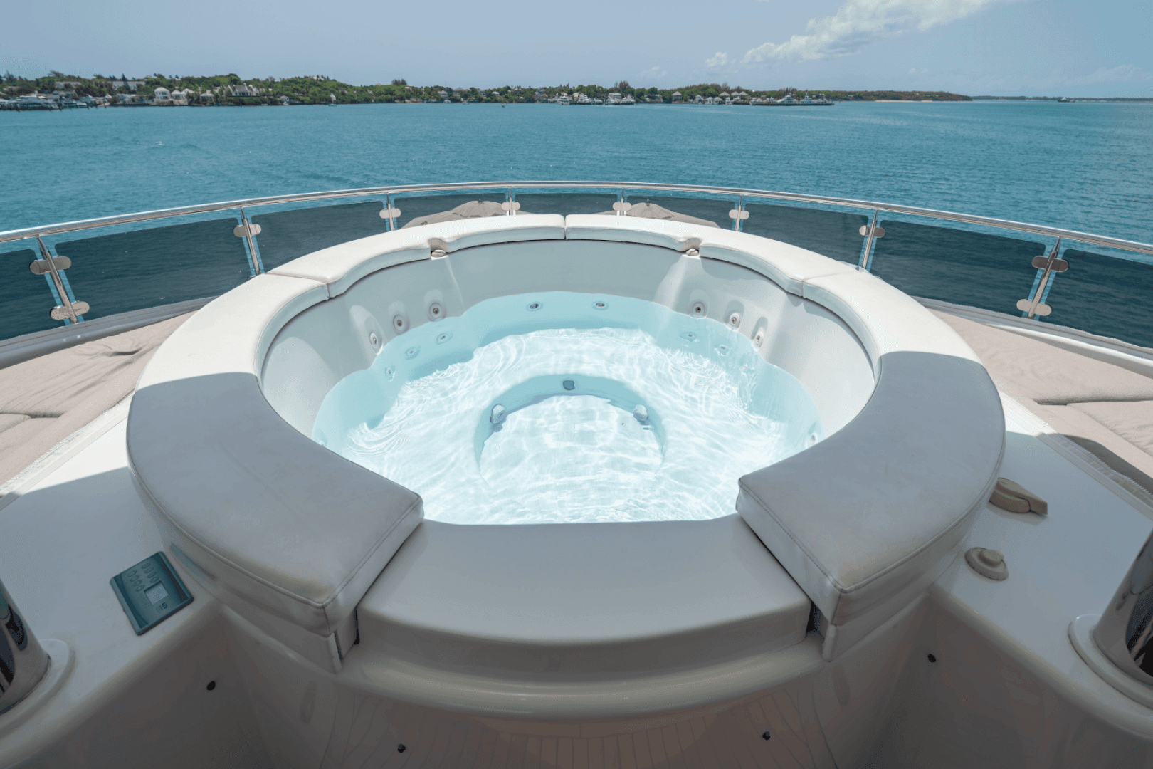 2014 Westport 40M — photo 56