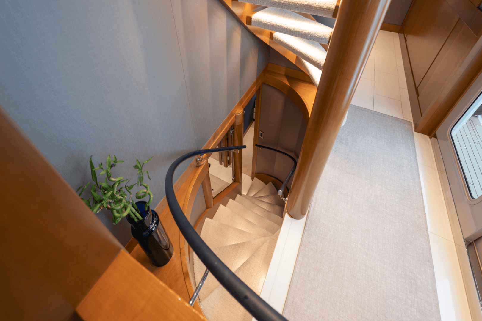 2014 Westport 40M — photo 91