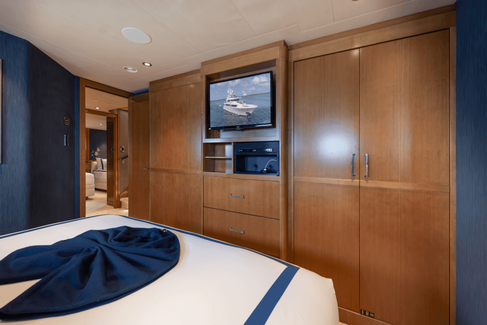 2014 Westport 40M — photo 73