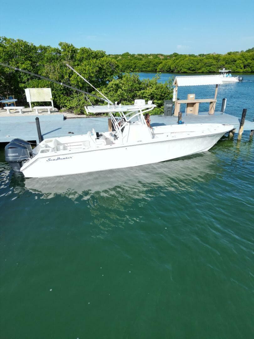 2013 Seahunter 32T