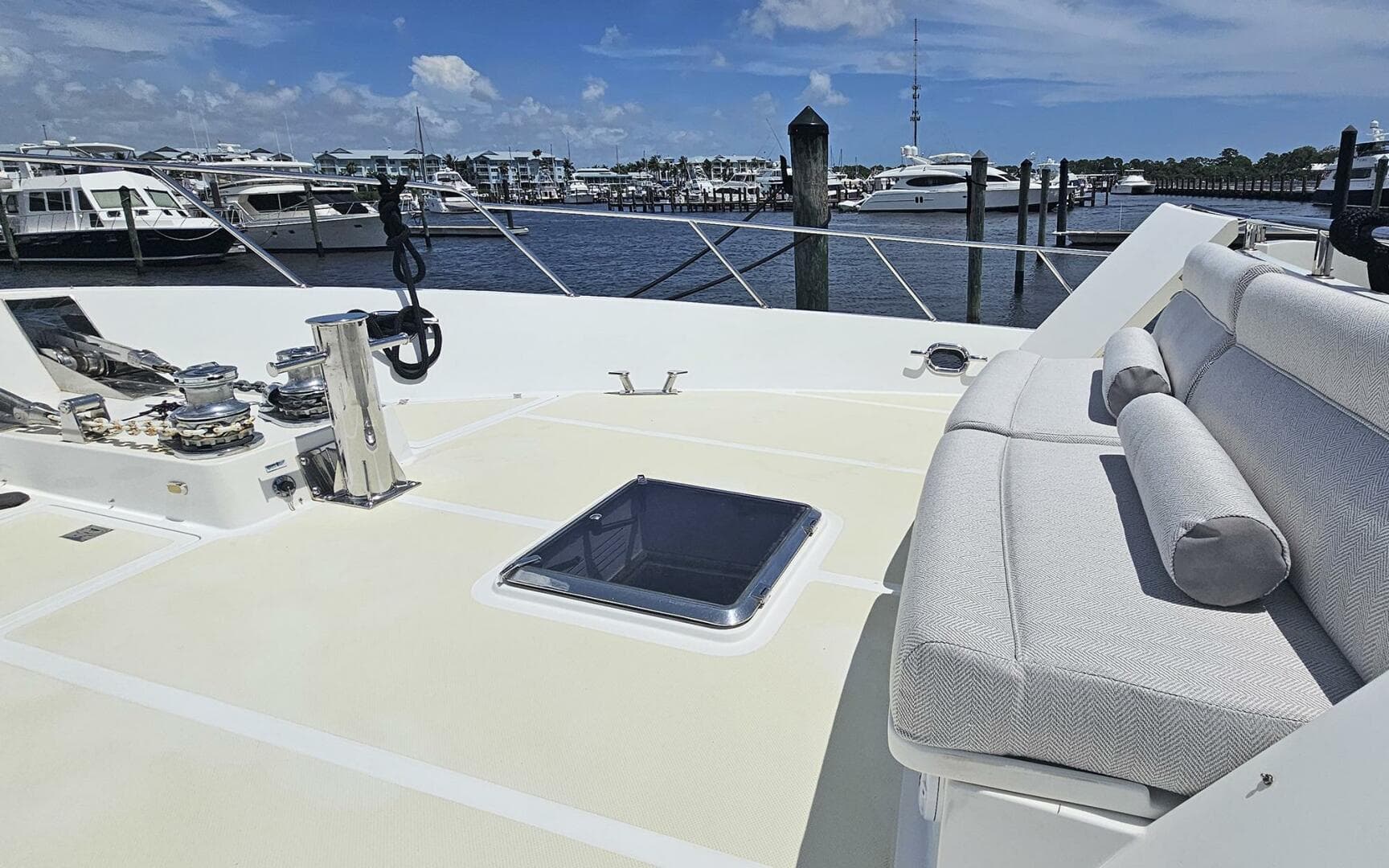 2012 Outer Reef Yachts 700 — photo 9
