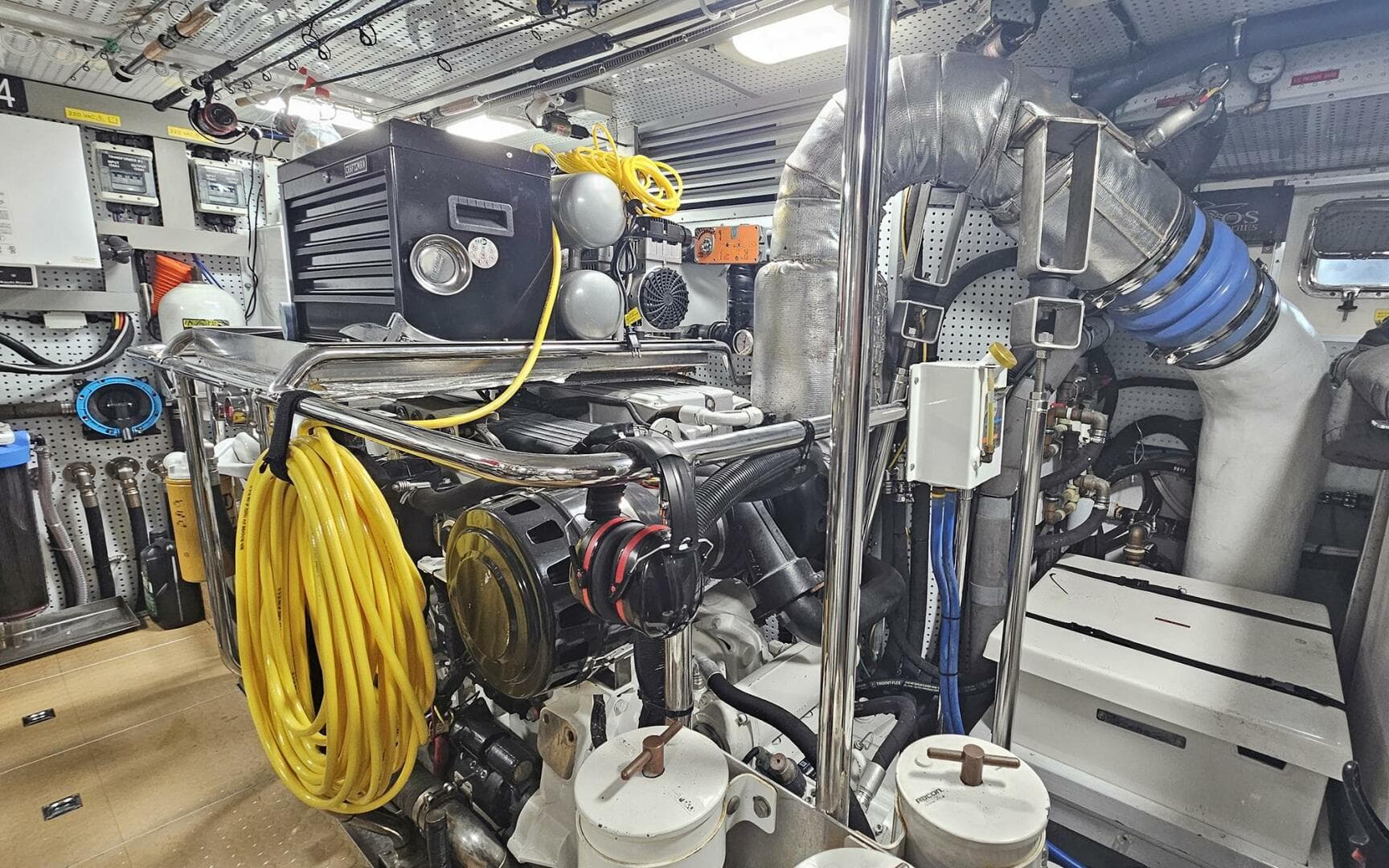 2012 Outer Reef Yachts 700 — photo 51