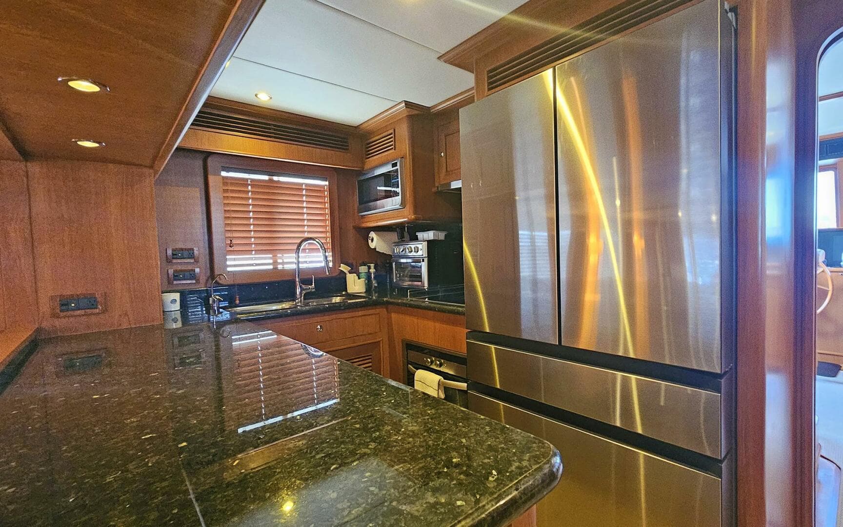 2012 Outer Reef Yachts 700 — photo 19