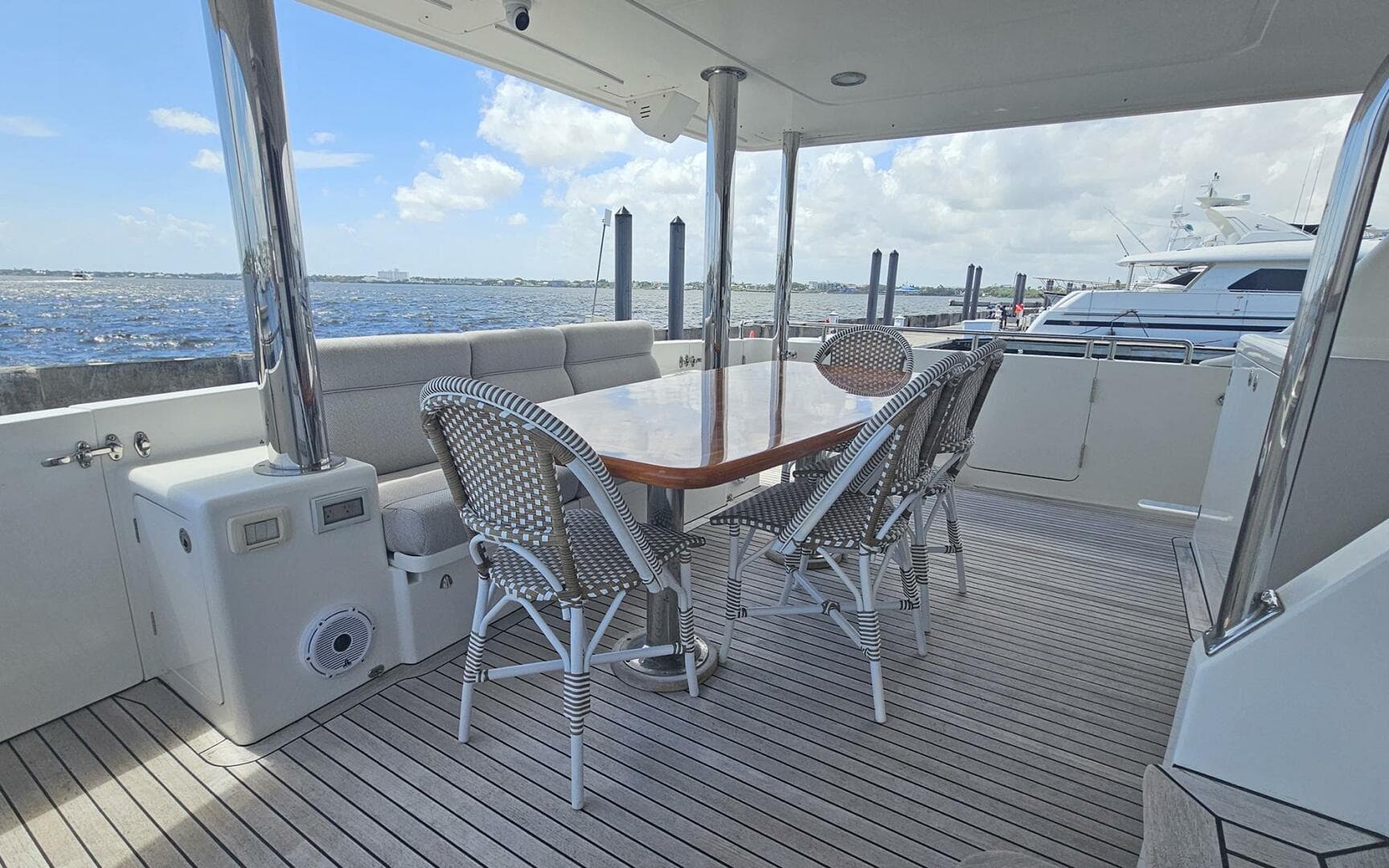 2012 Outer Reef Yachts 700 — photo 6