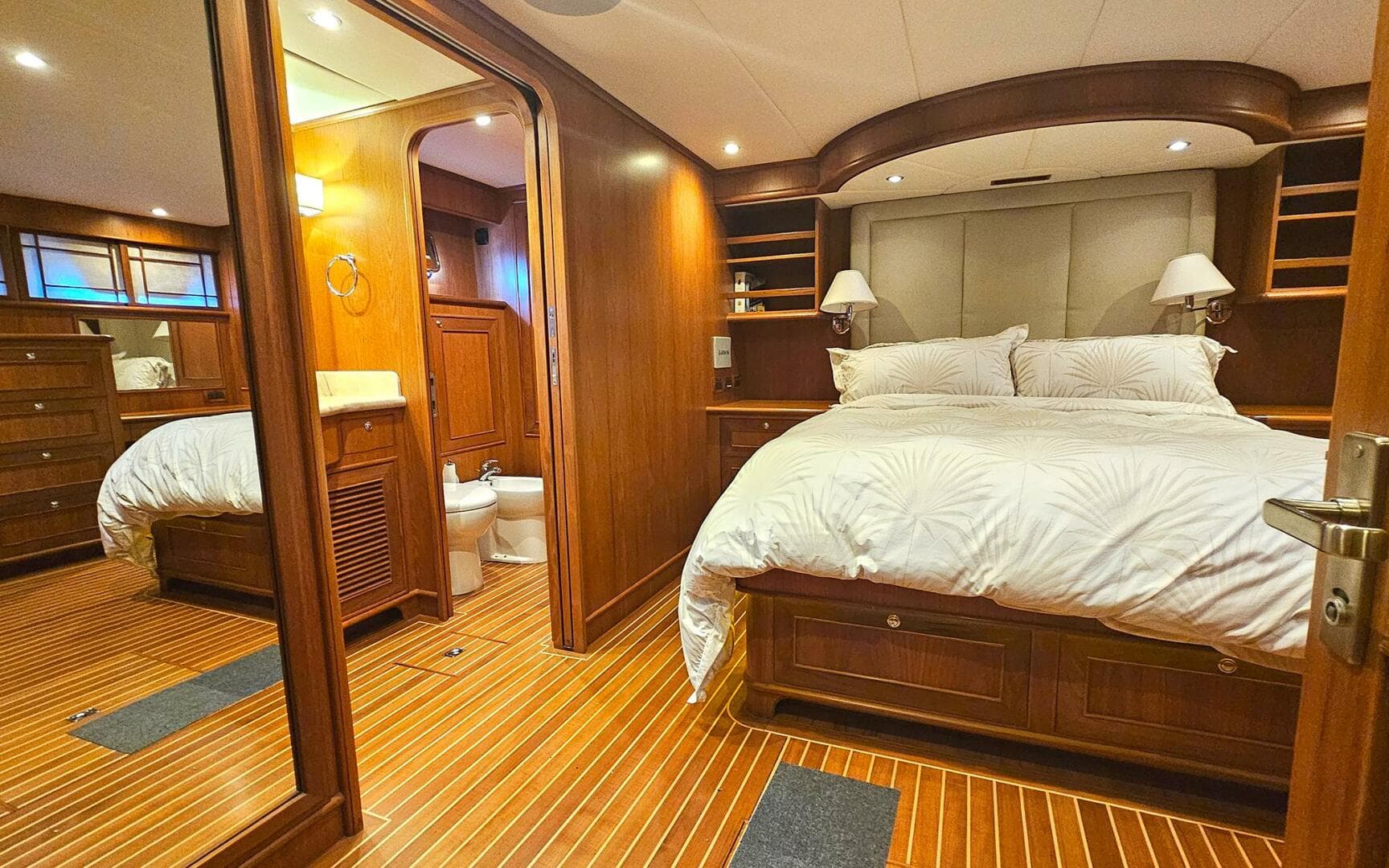 2012 Outer Reef Yachts 700 — photo 36