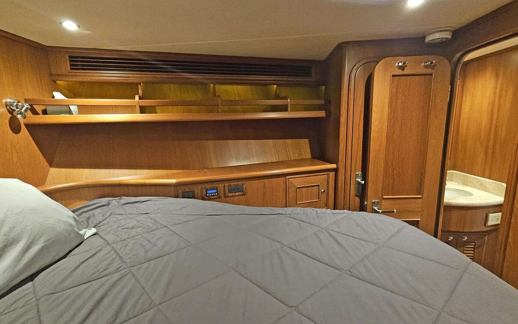 2012 Outer Reef Yachts 700 — photo 30