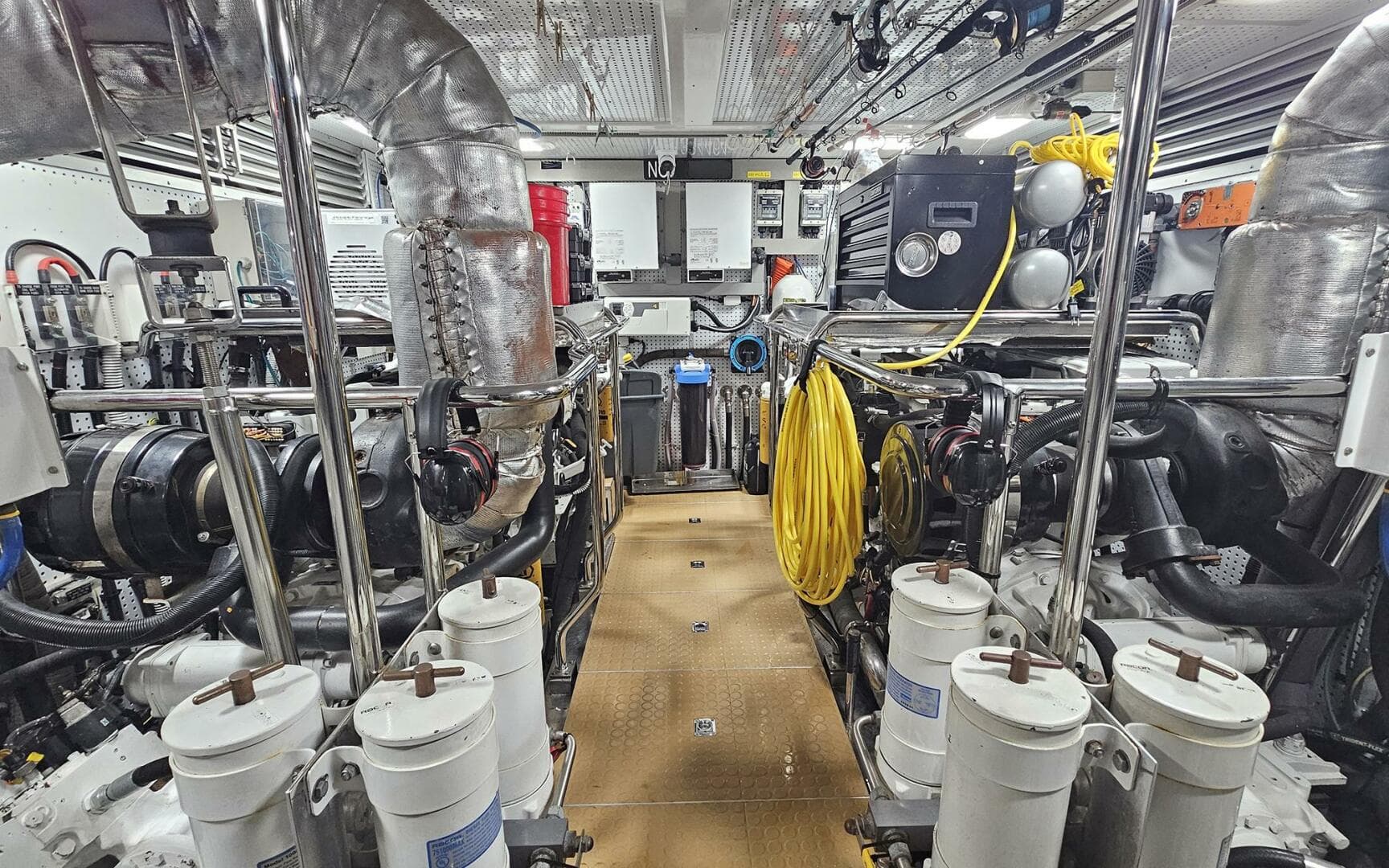 2012 Outer Reef Yachts 700 — photo 48