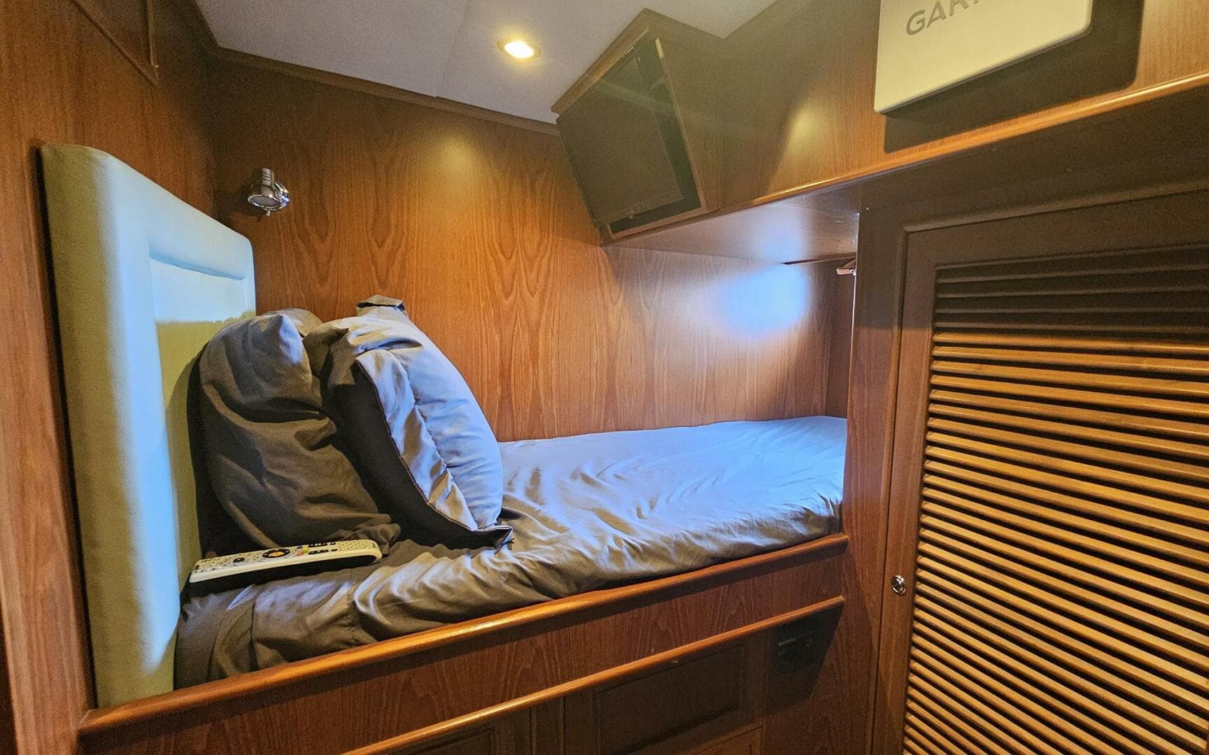 2012 Outer Reef Yachts 700 — photo 44