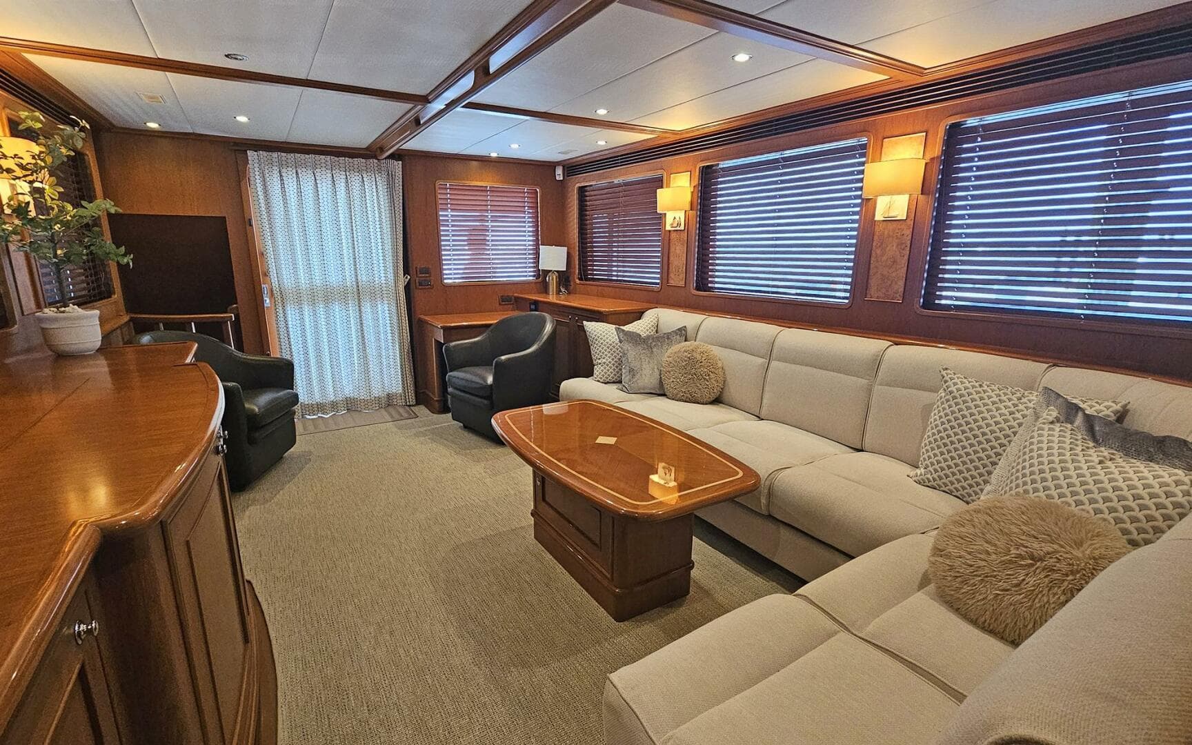 2012 Outer Reef Yachts 700 — photo 17