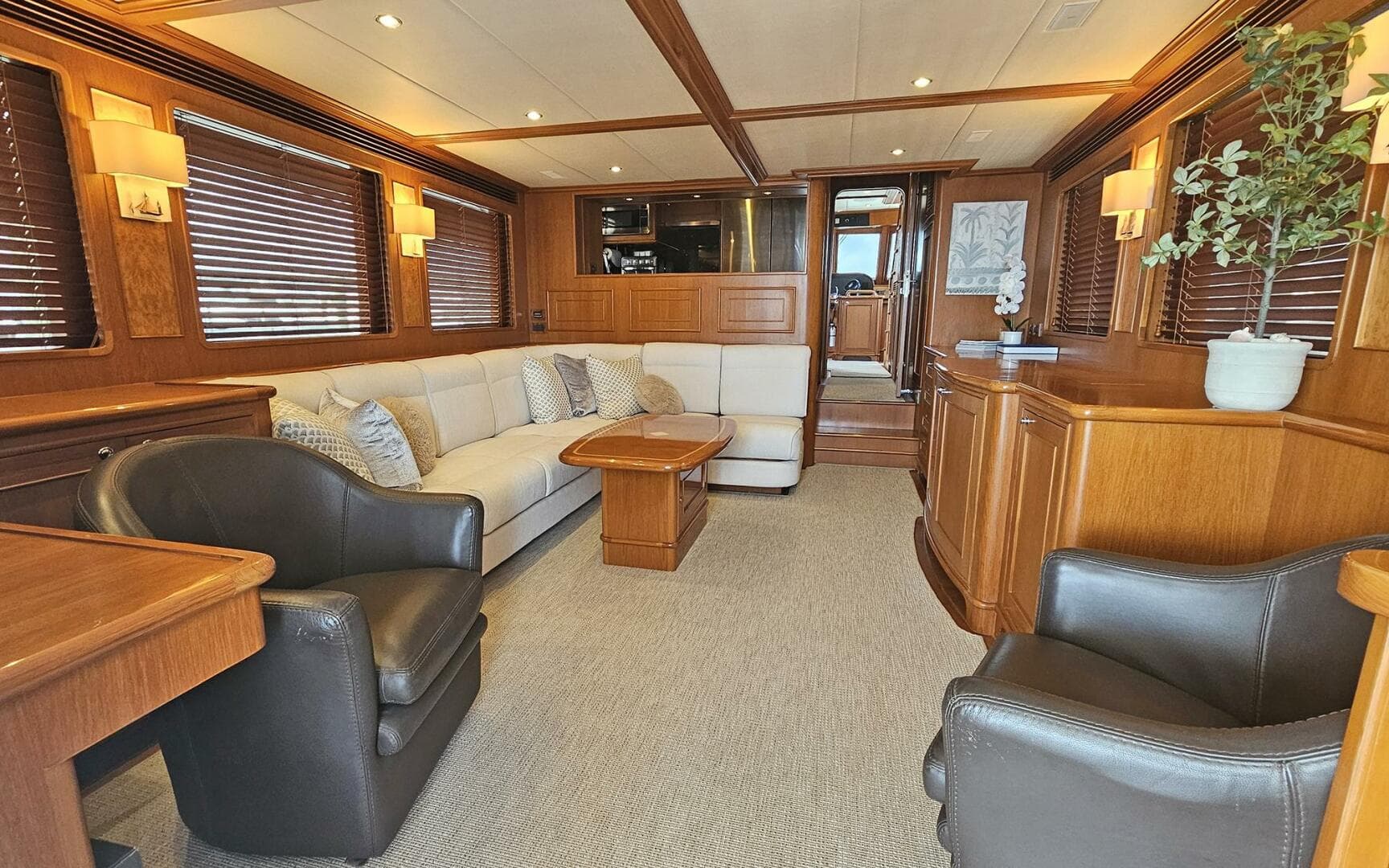 2012 Outer Reef Yachts 700 — photo 12