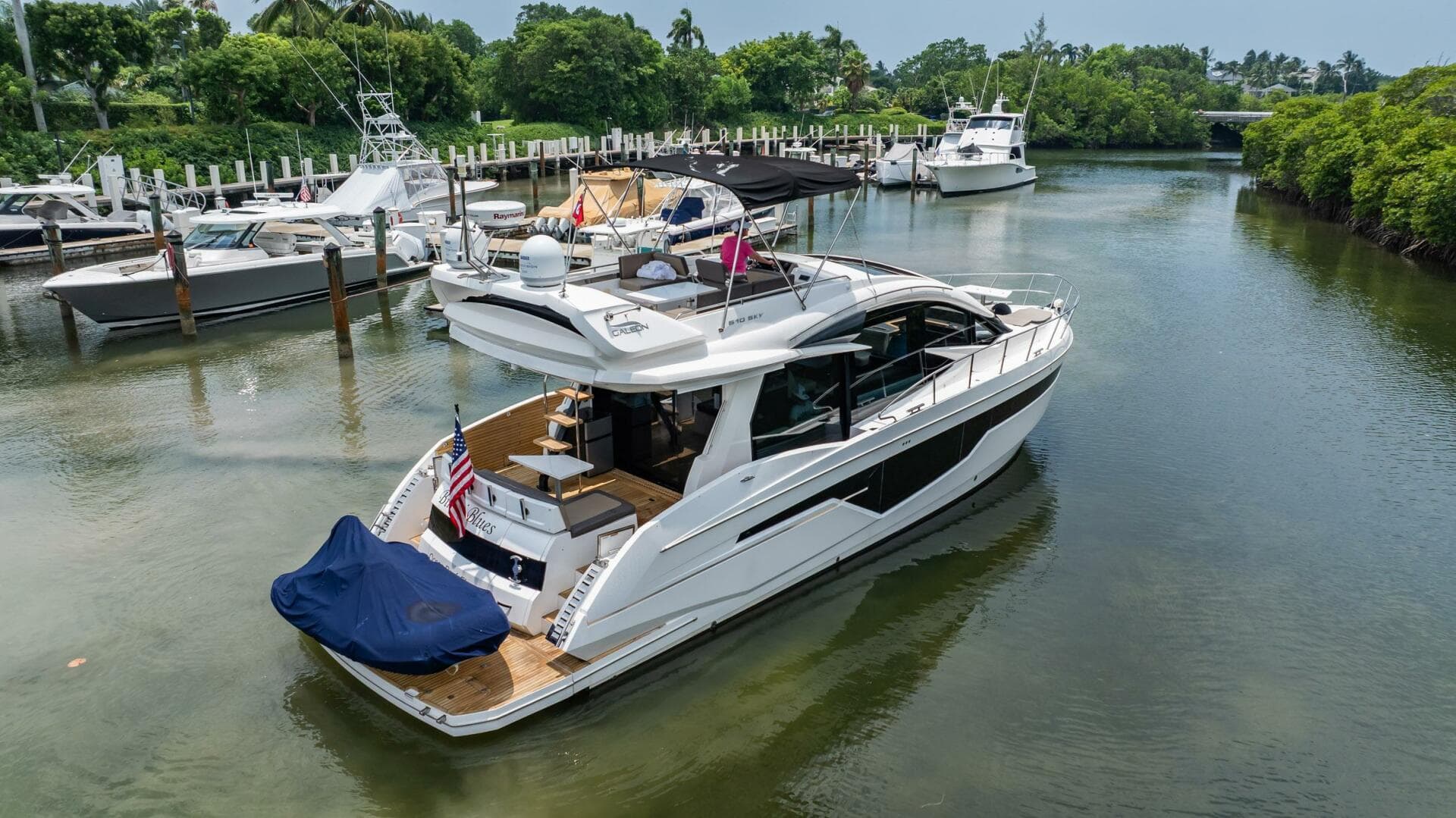 2017 Galeon 510 Skybridge — photo 4
