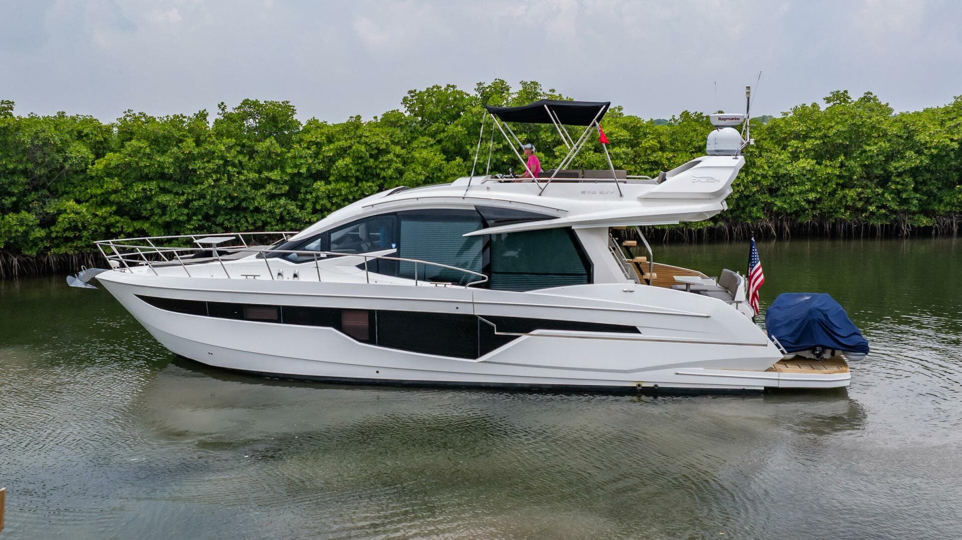 2017 Galeon 510 Skybridge — photo 5