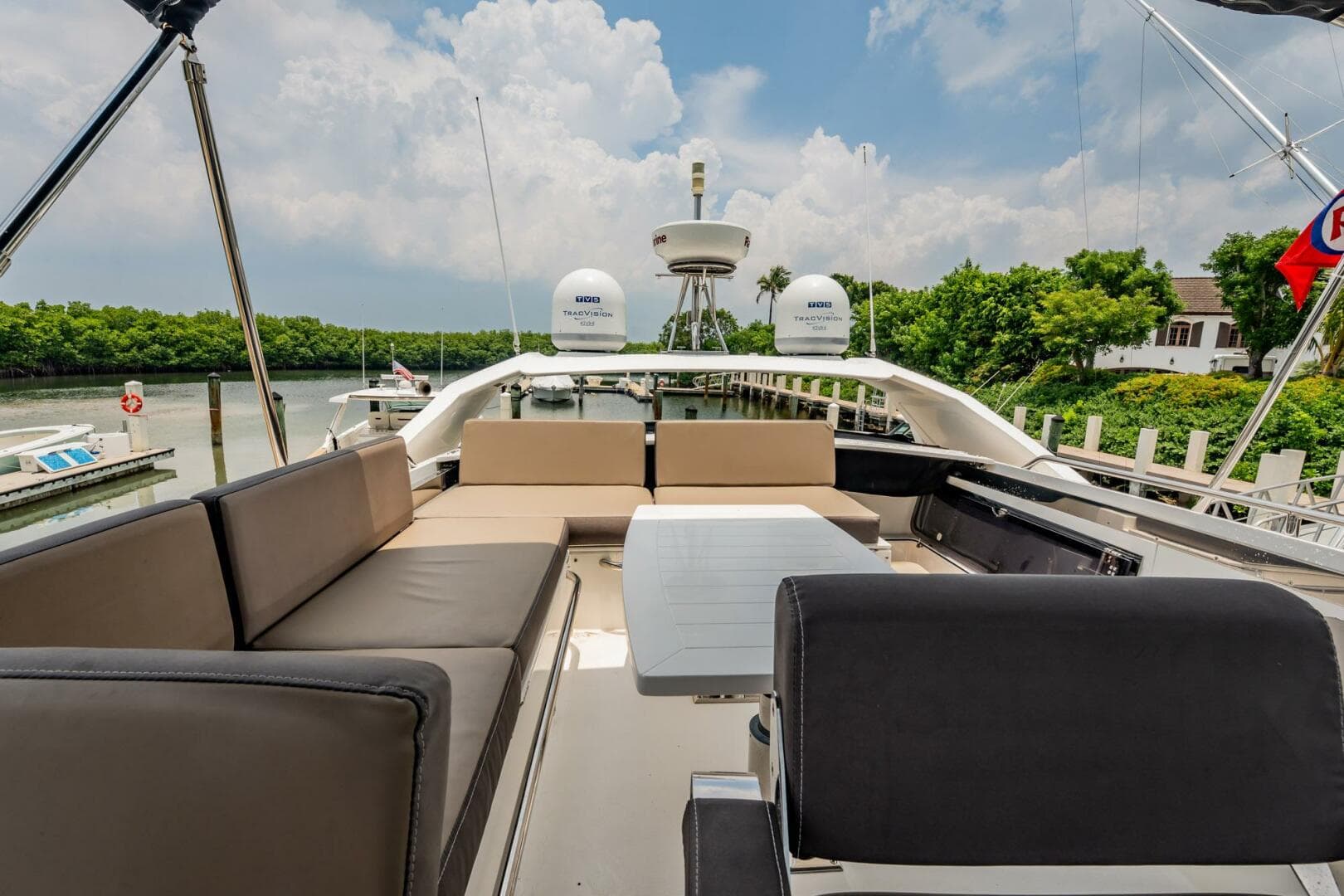 2017 Galeon 510 Skybridge — photo 61