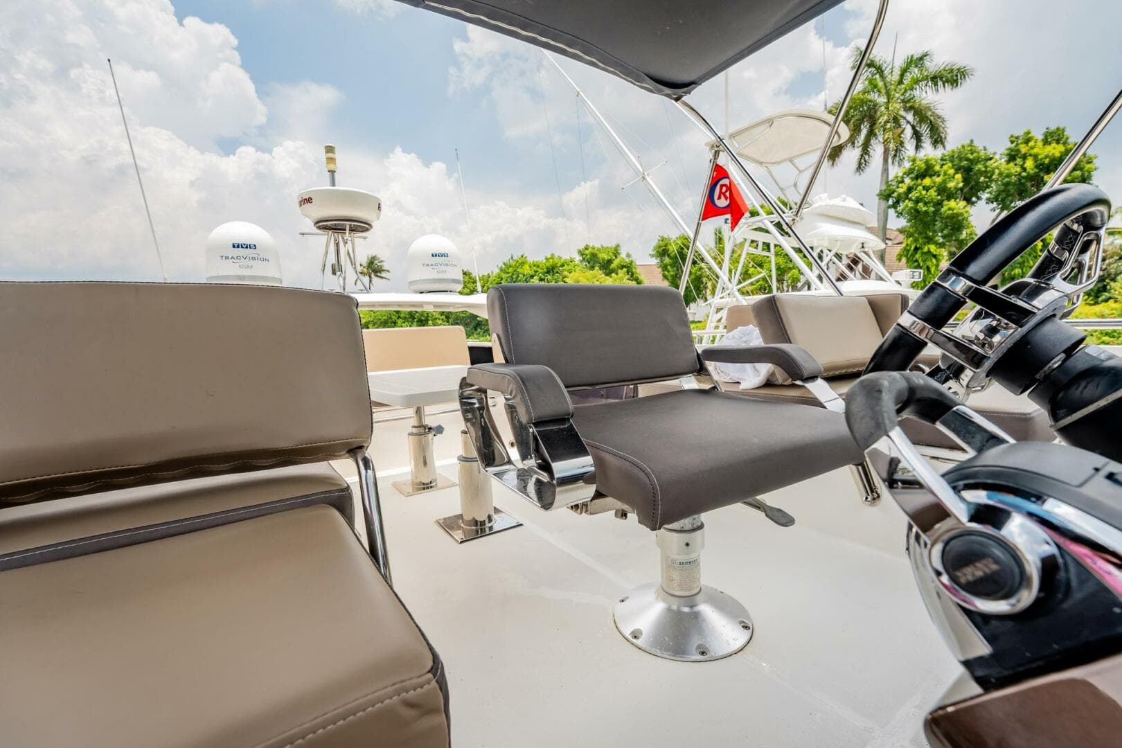 2017 Galeon 510 Skybridge — photo 58