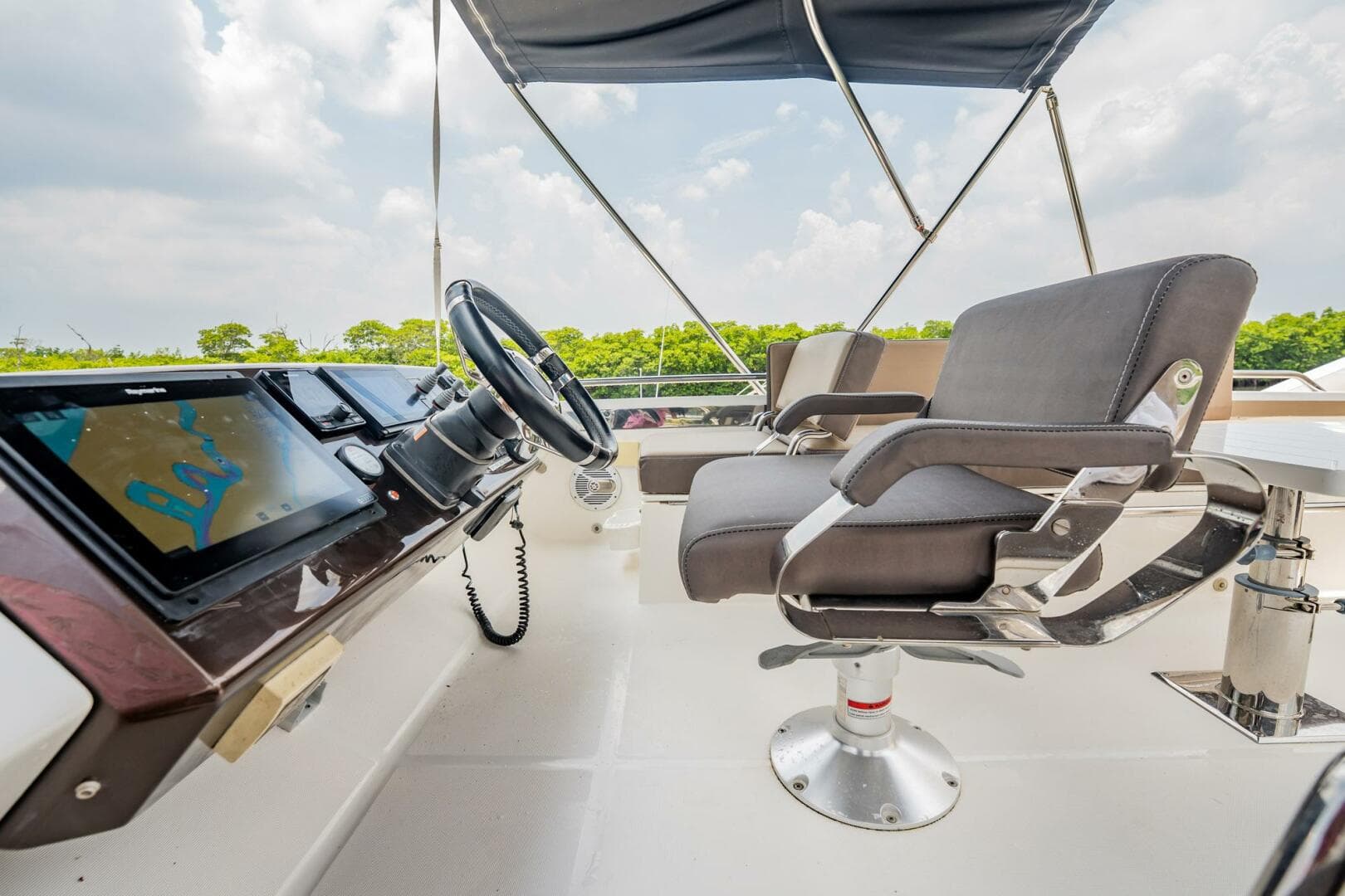 2017 Galeon 510 Skybridge — photo 56
