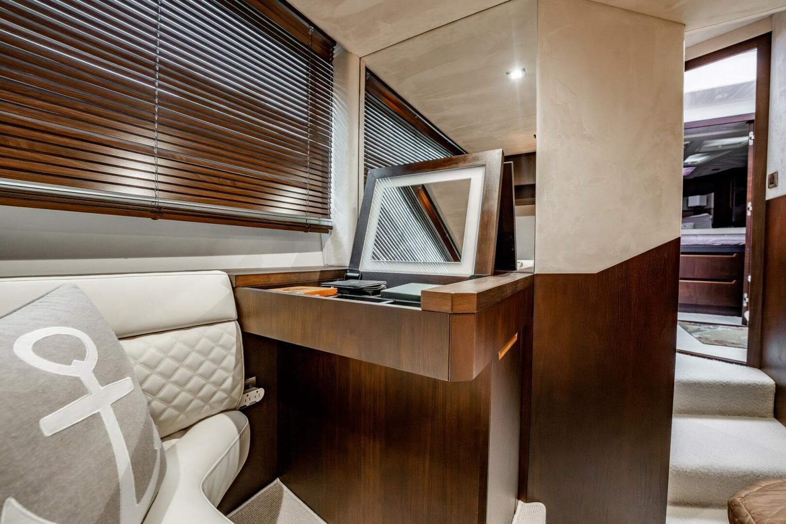 2017 Galeon 510 Skybridge — photo 43