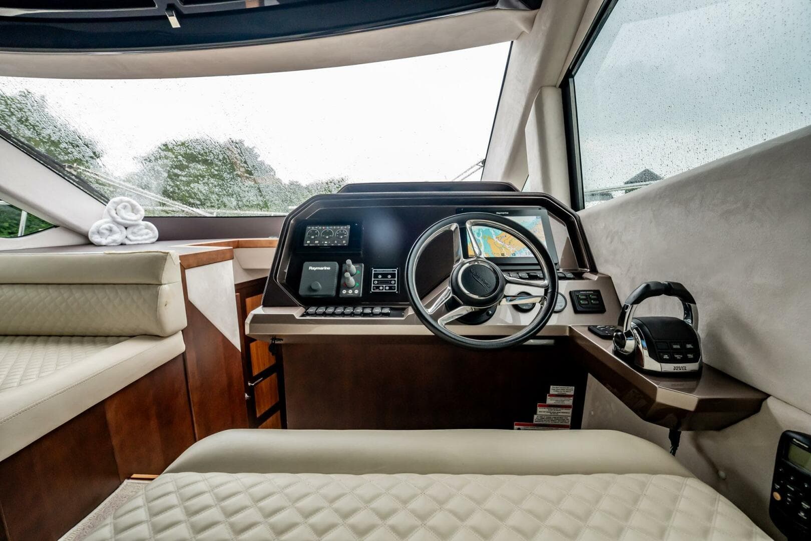 2017 Galeon 510 Skybridge — photo 18