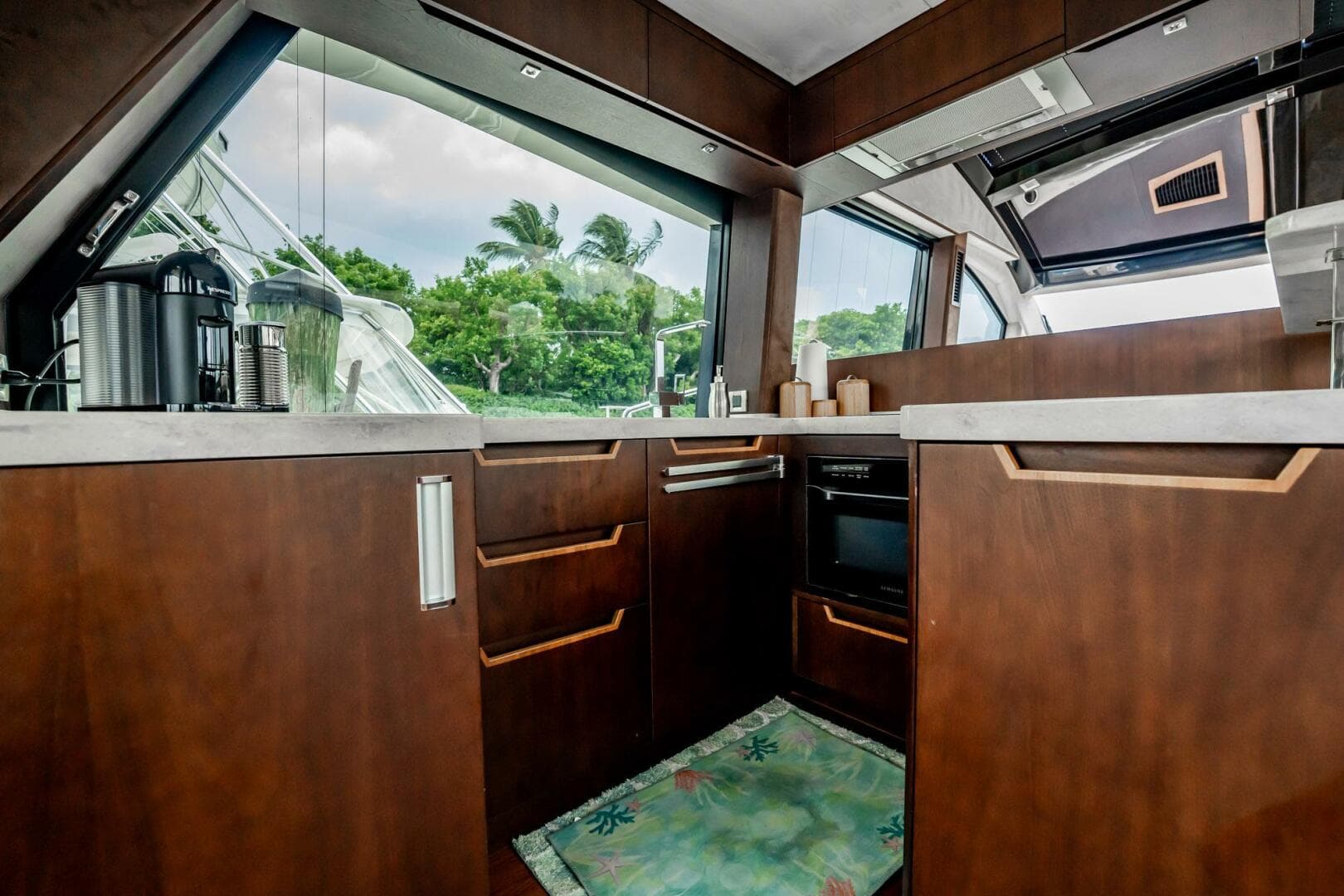 2017 Galeon 510 Skybridge — photo 11