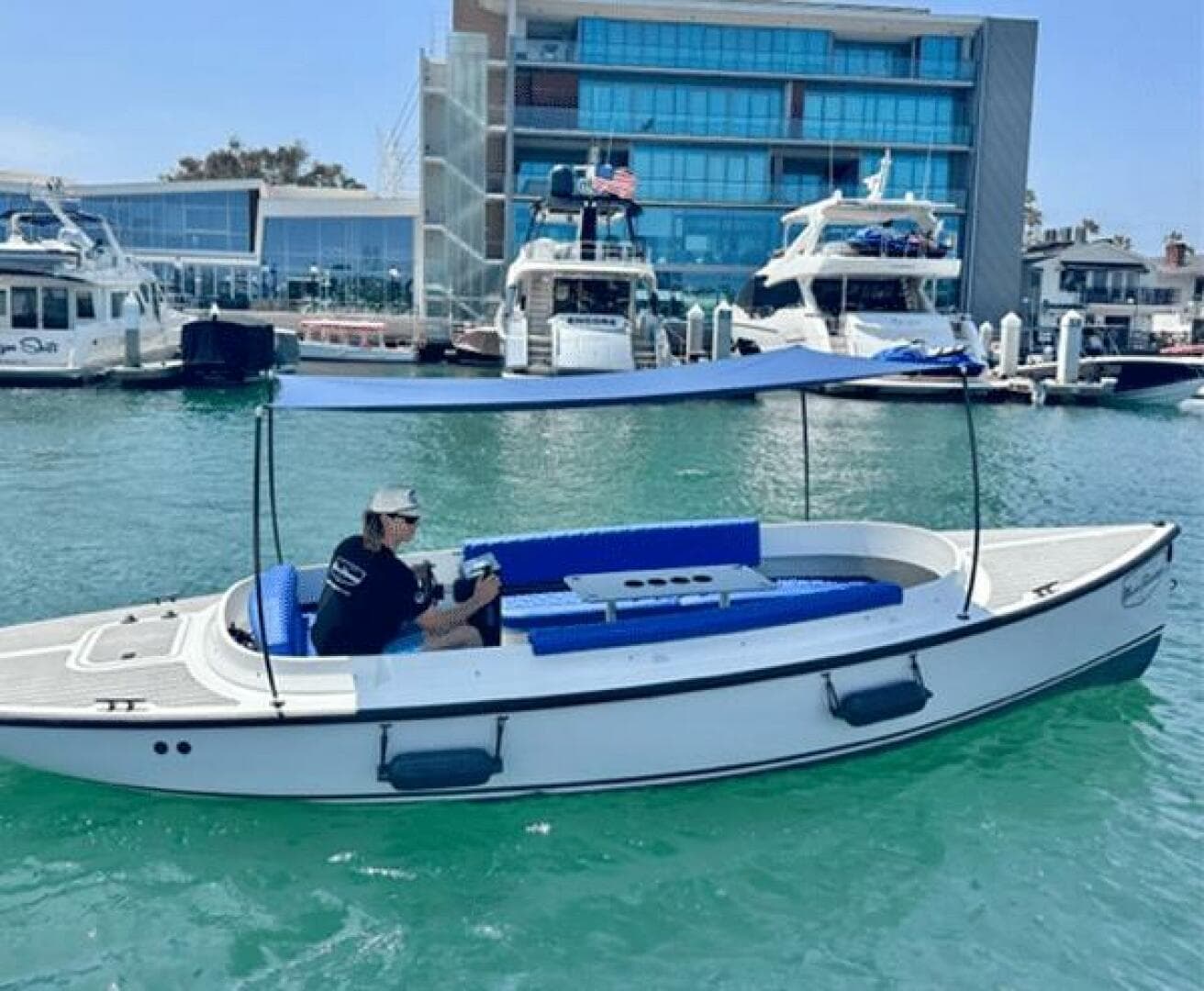 2023 Vision Fantail 217 — photo 1