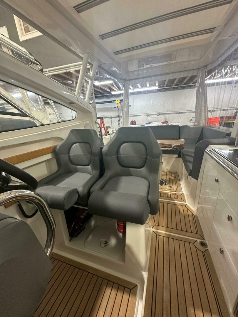 2021 Nimbus W9 — photo 3