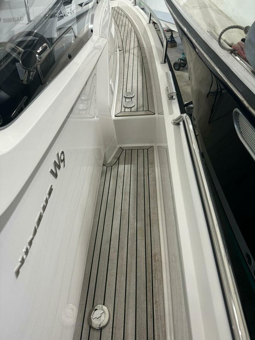 2021 Nimbus W9 — photo 6