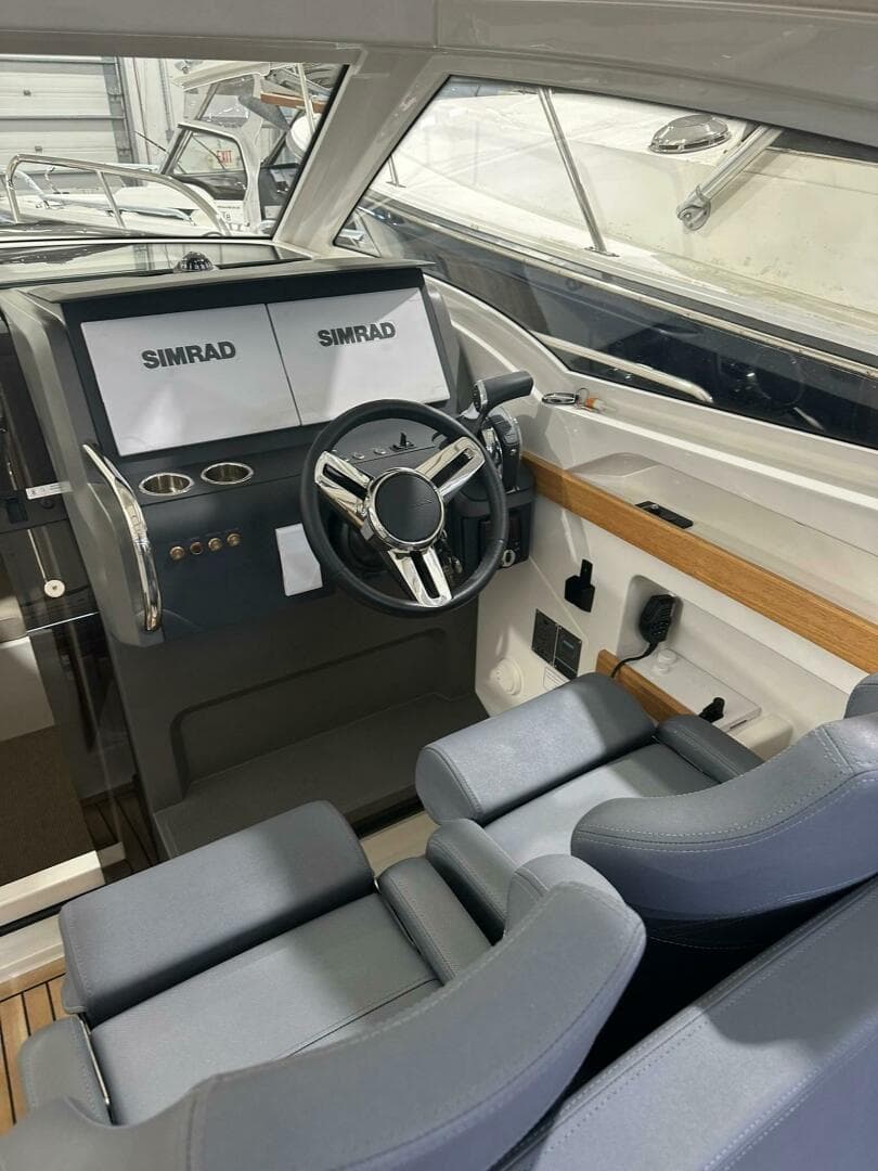 2021 Nimbus W9 — photo 5