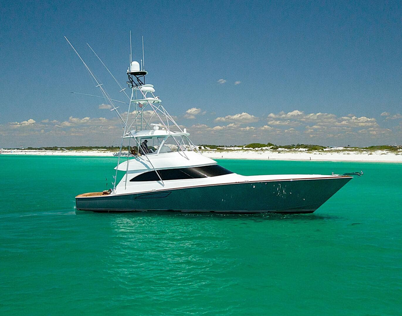 2015 Viking 62 Convertible — photo 1