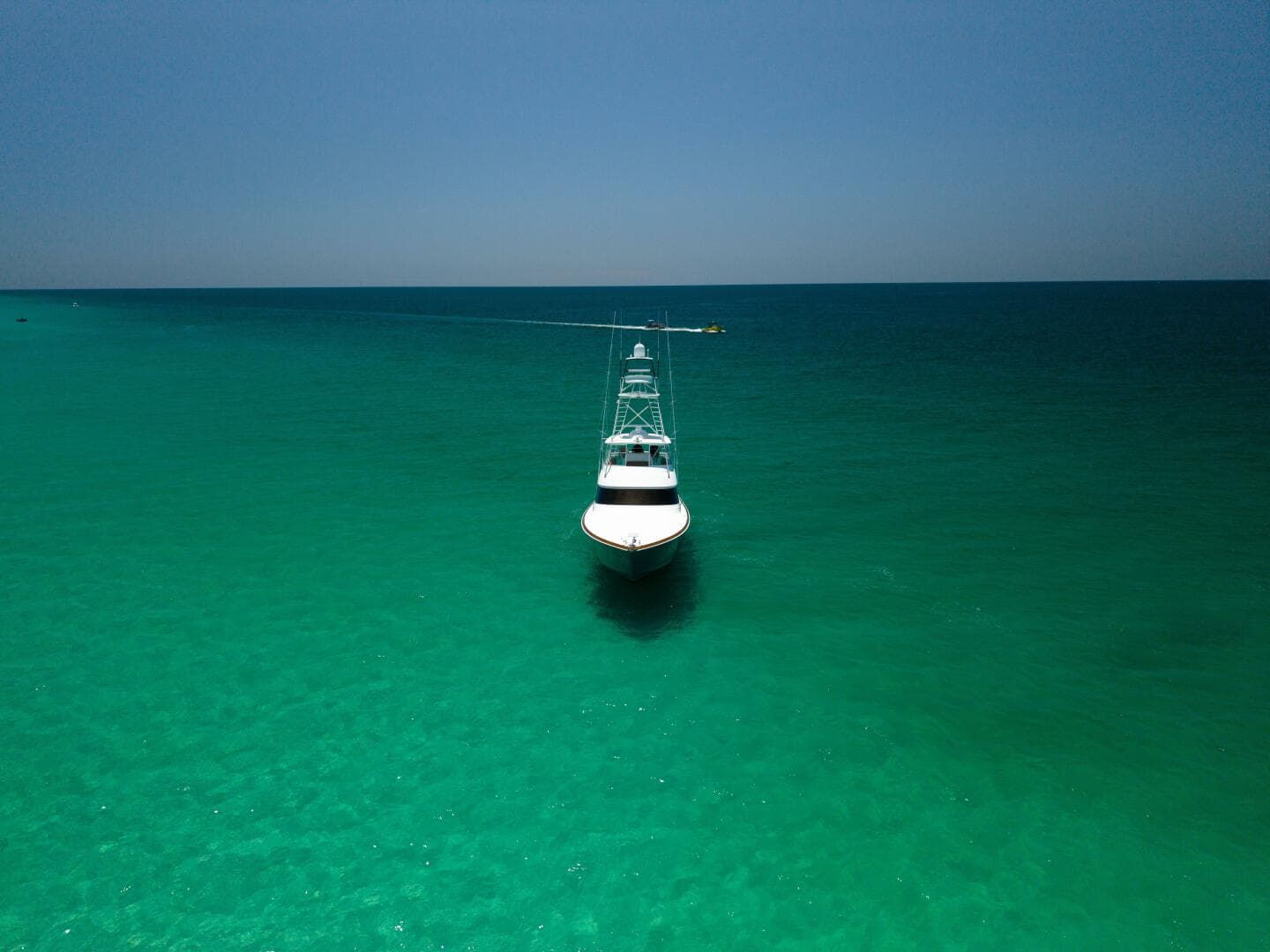 2015 Viking 62 Convertible — photo 38