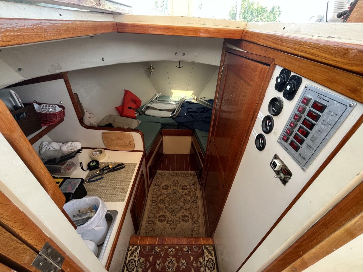1981 Dyer 29 Flush Deck-Bass — photo 13