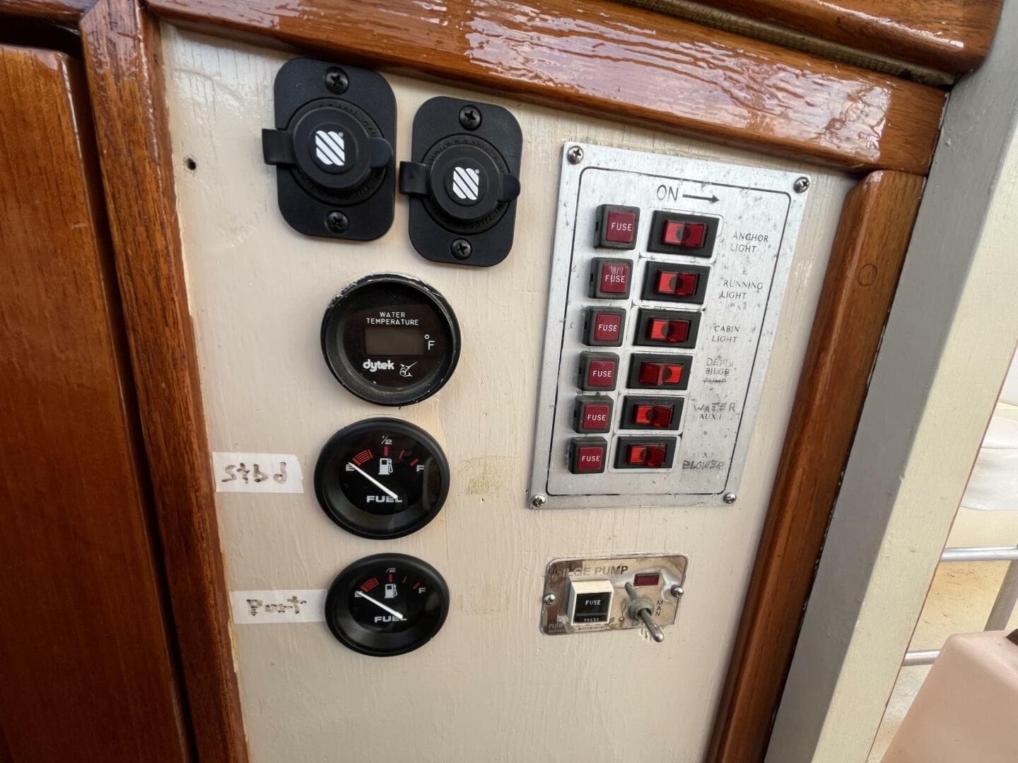 1981 Dyer 29 Flush Deck-Bass — photo 18