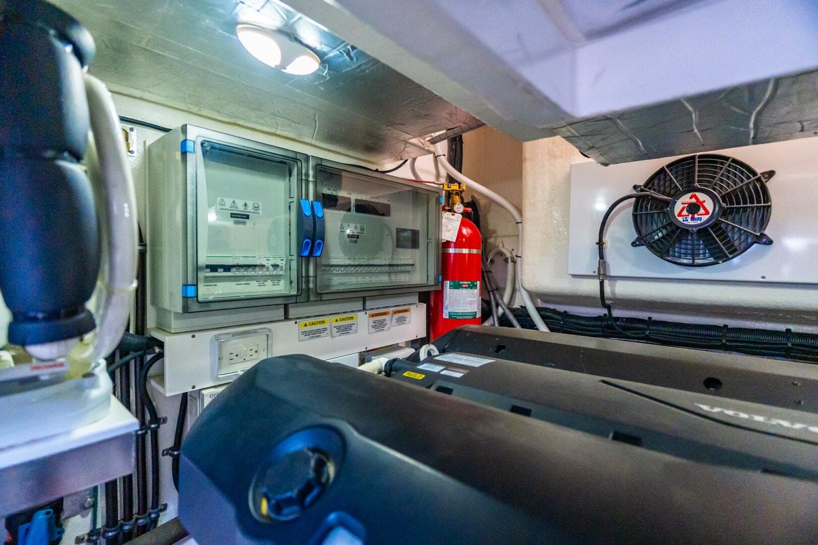 2019 Riviera 4800 Sport Yacht — photo 69