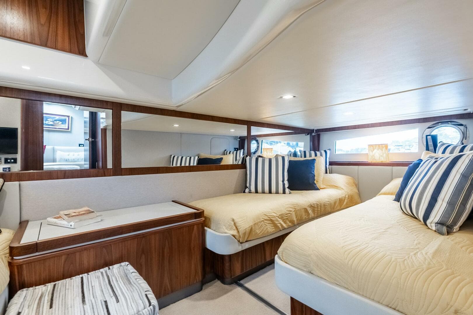 2019 Riviera 4800 Sport Yacht — photo 62