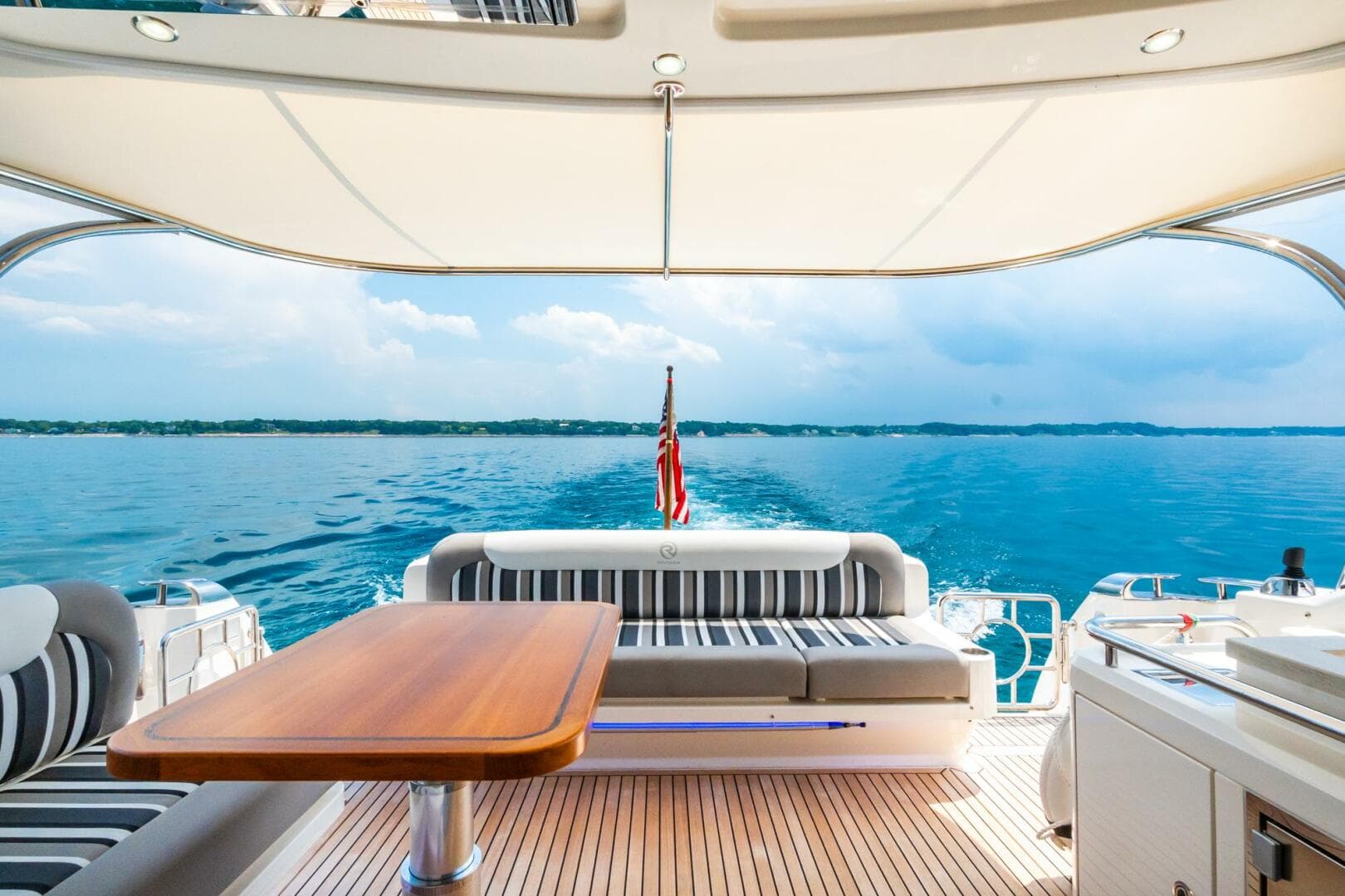 2019 Riviera 4800 Sport Yacht — photo 38