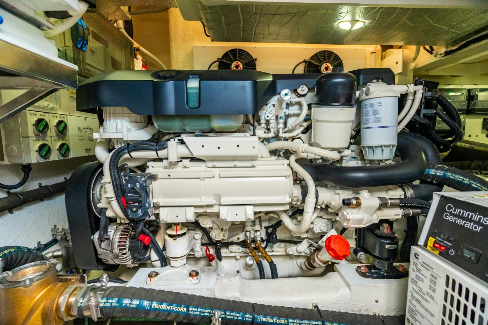 2019 Riviera 4800 Sport Yacht — photo 74