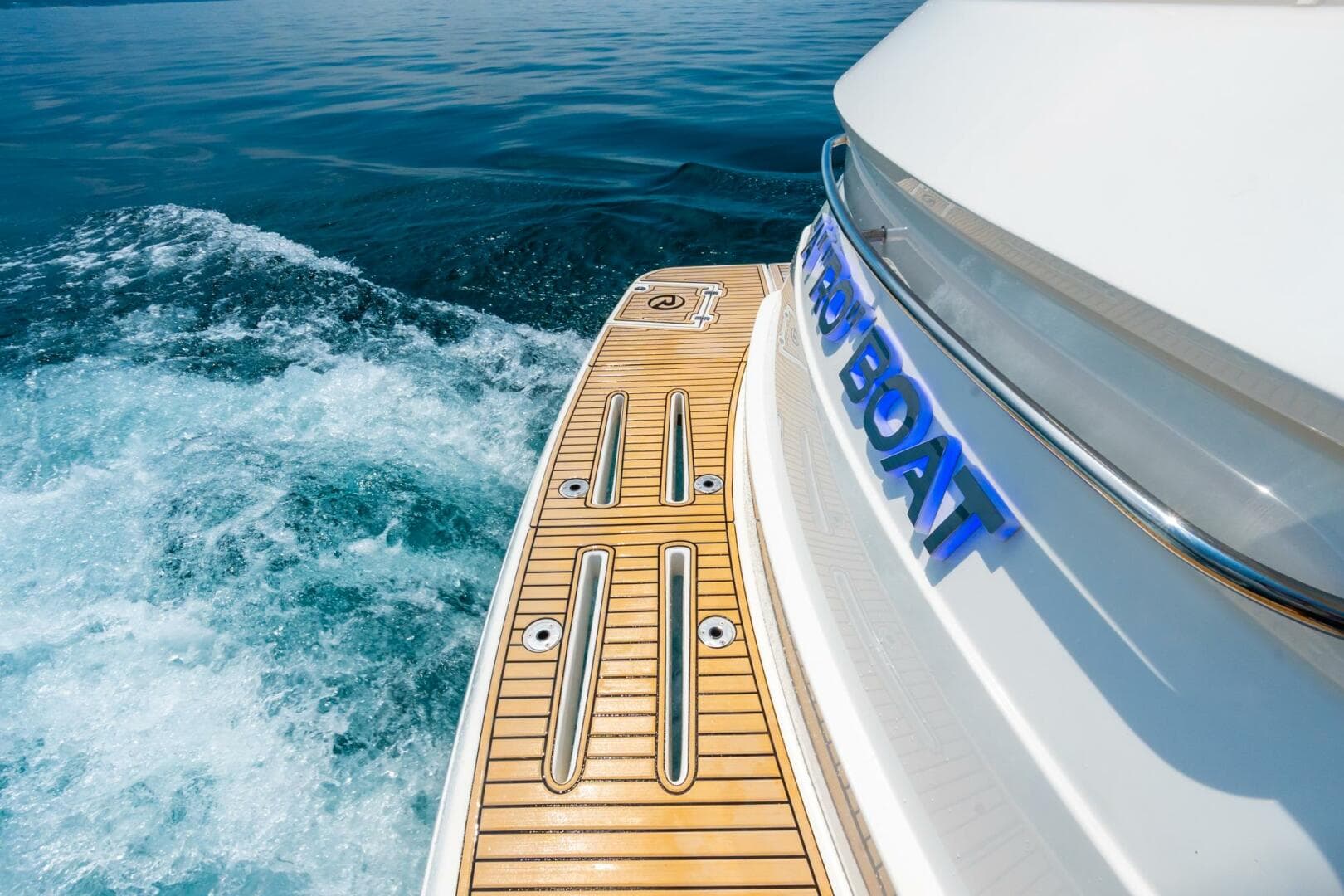 2019 Riviera 4800 Sport Yacht — photo 54