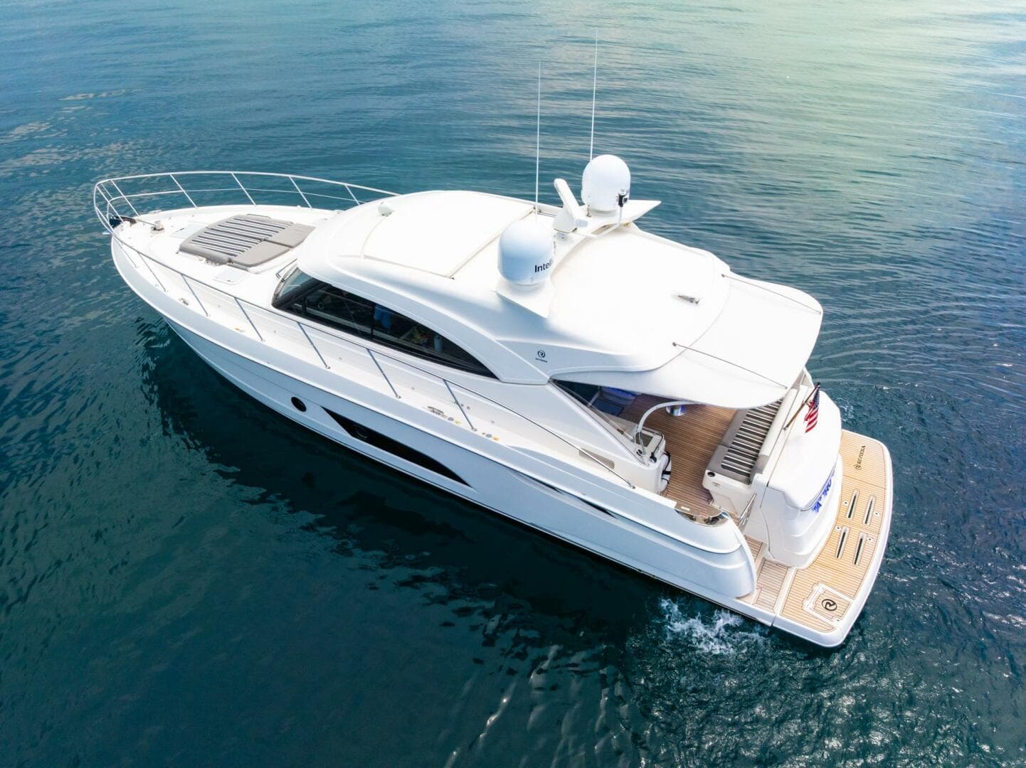 2019 Riviera 4800 Sport Yacht — photo 8