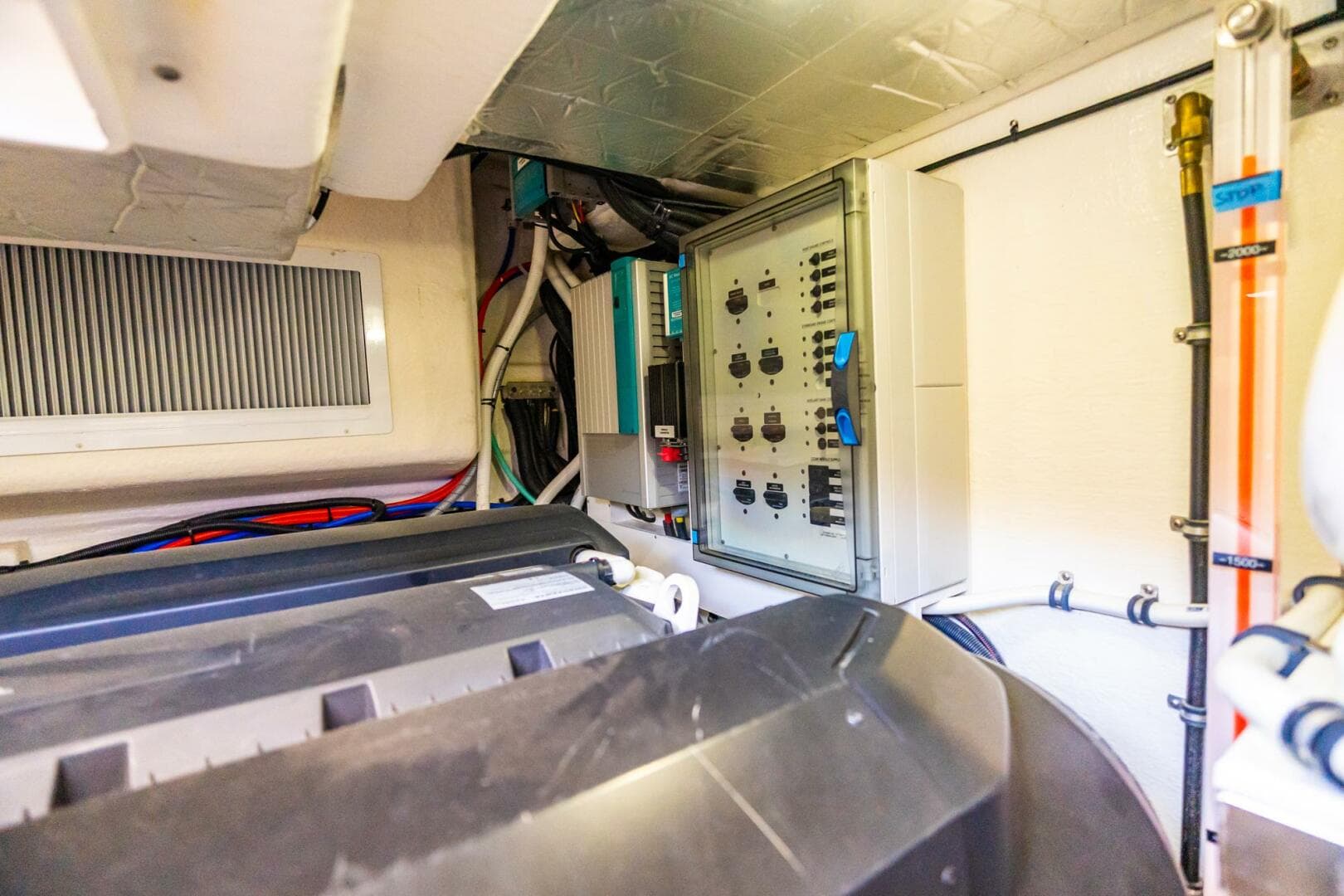 2019 Riviera 4800 Sport Yacht — photo 71