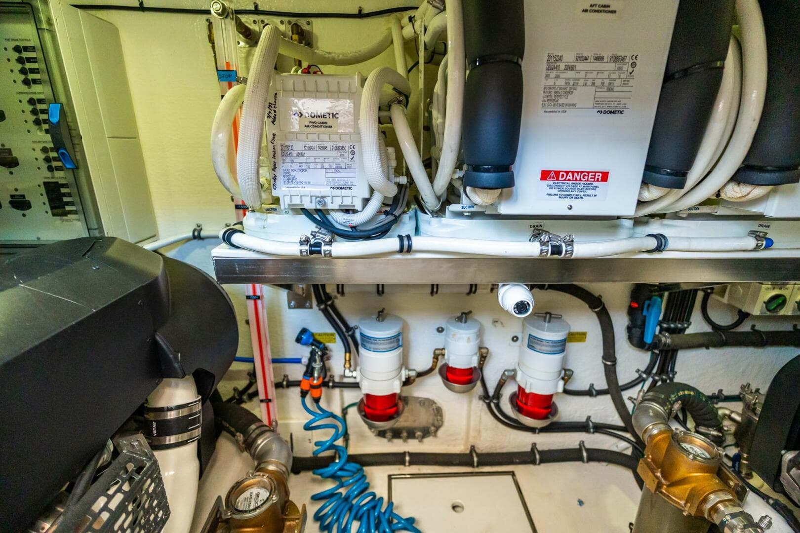 2019 Riviera 4800 Sport Yacht — photo 72