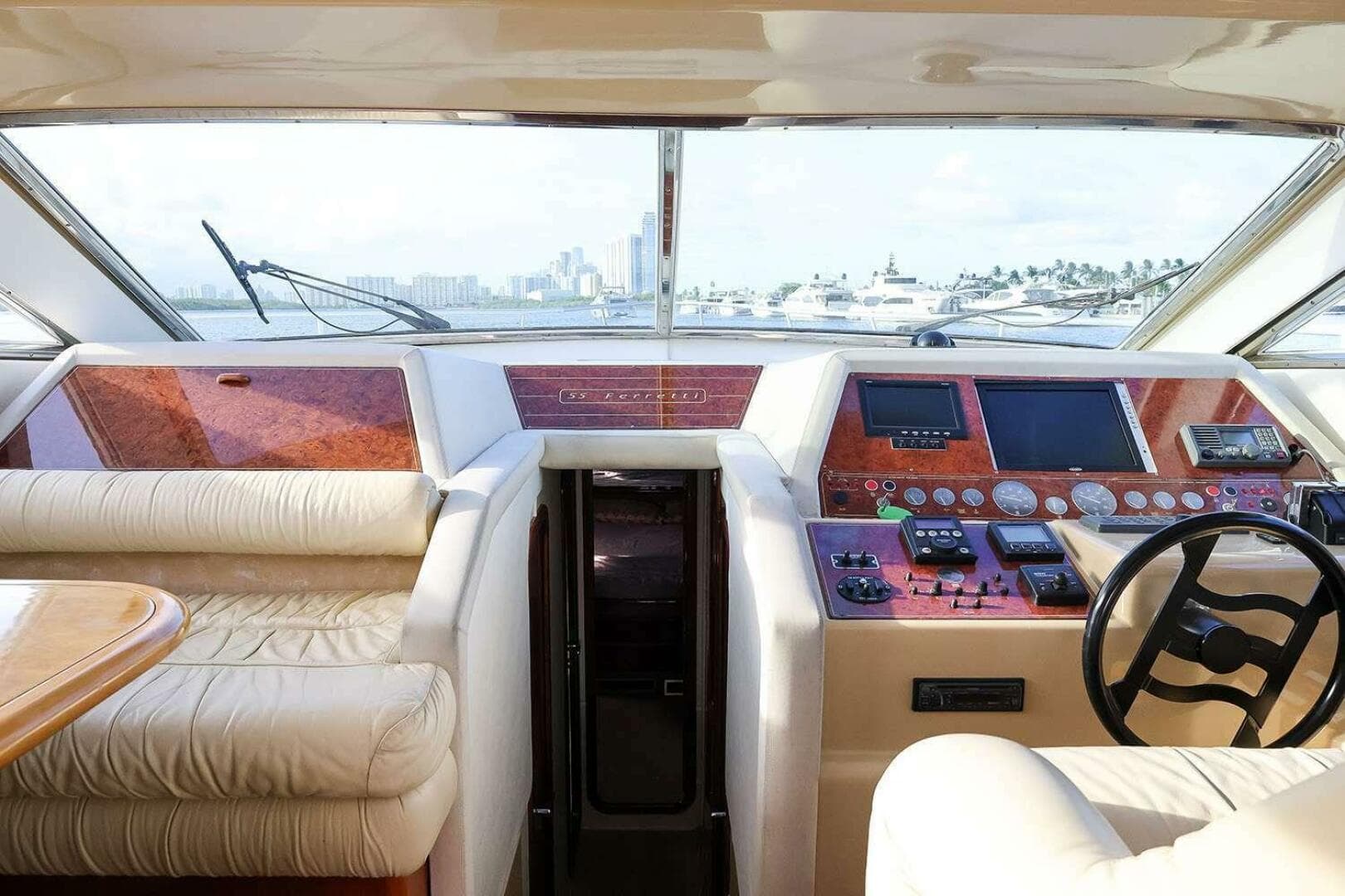 1998 Ferretti Yachts 55 — photo 17