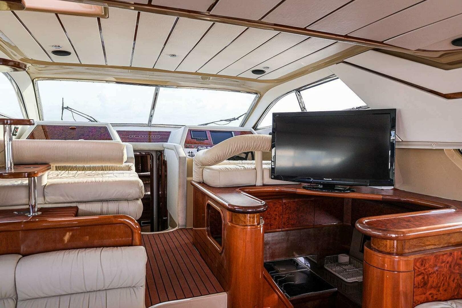 1998 Ferretti Yachts 55 — photo 16