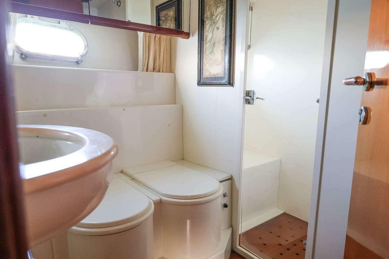 1998 Ferretti Yachts 55 — photo 22