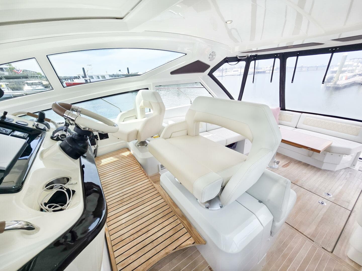 2019 Beneteau Gran Turismo 40 — photo 5