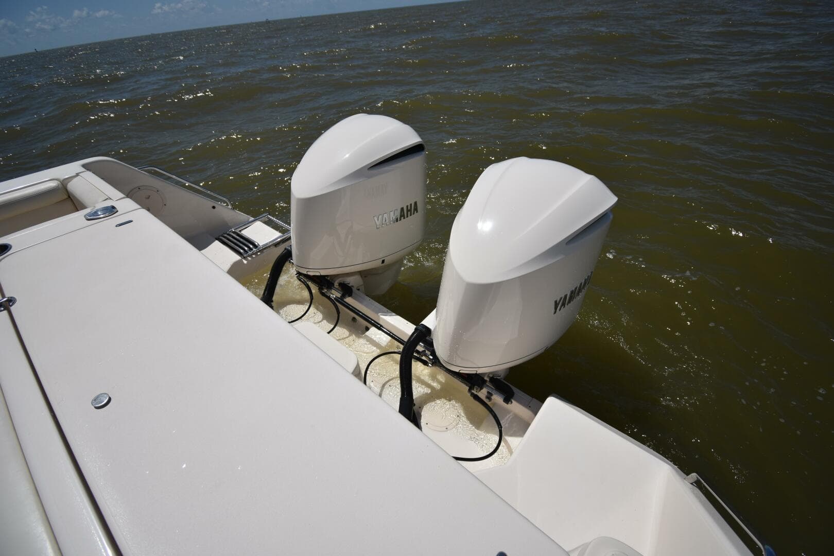 2016 Grady-White 330 Express — photo 31