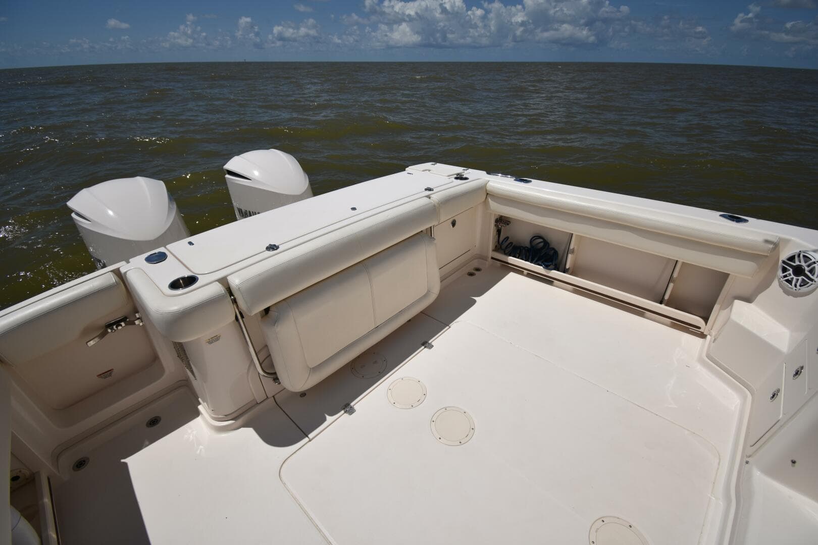 2016 Grady-White 330 Express — photo 27