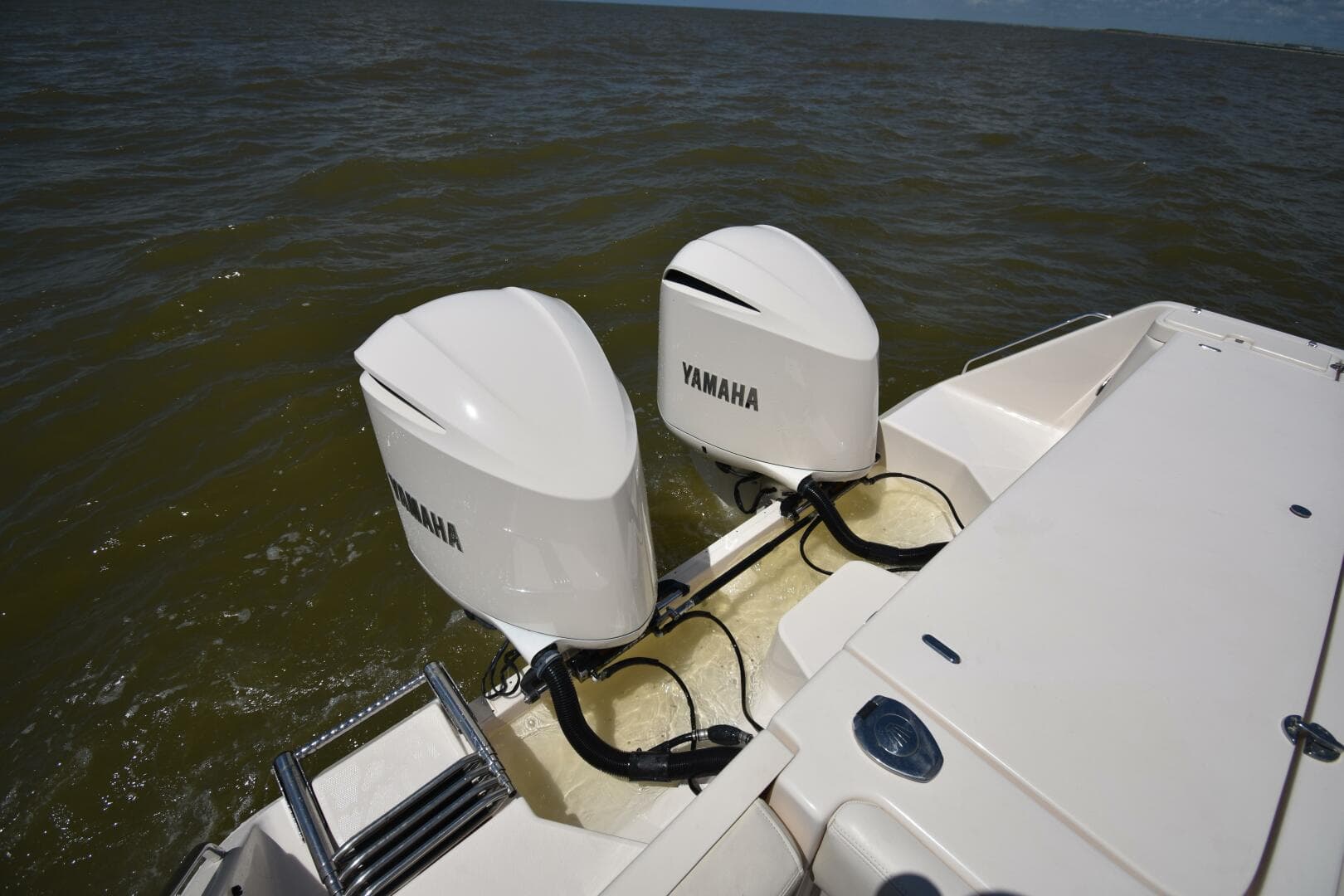 2016 Grady-White 330 Express — photo 30