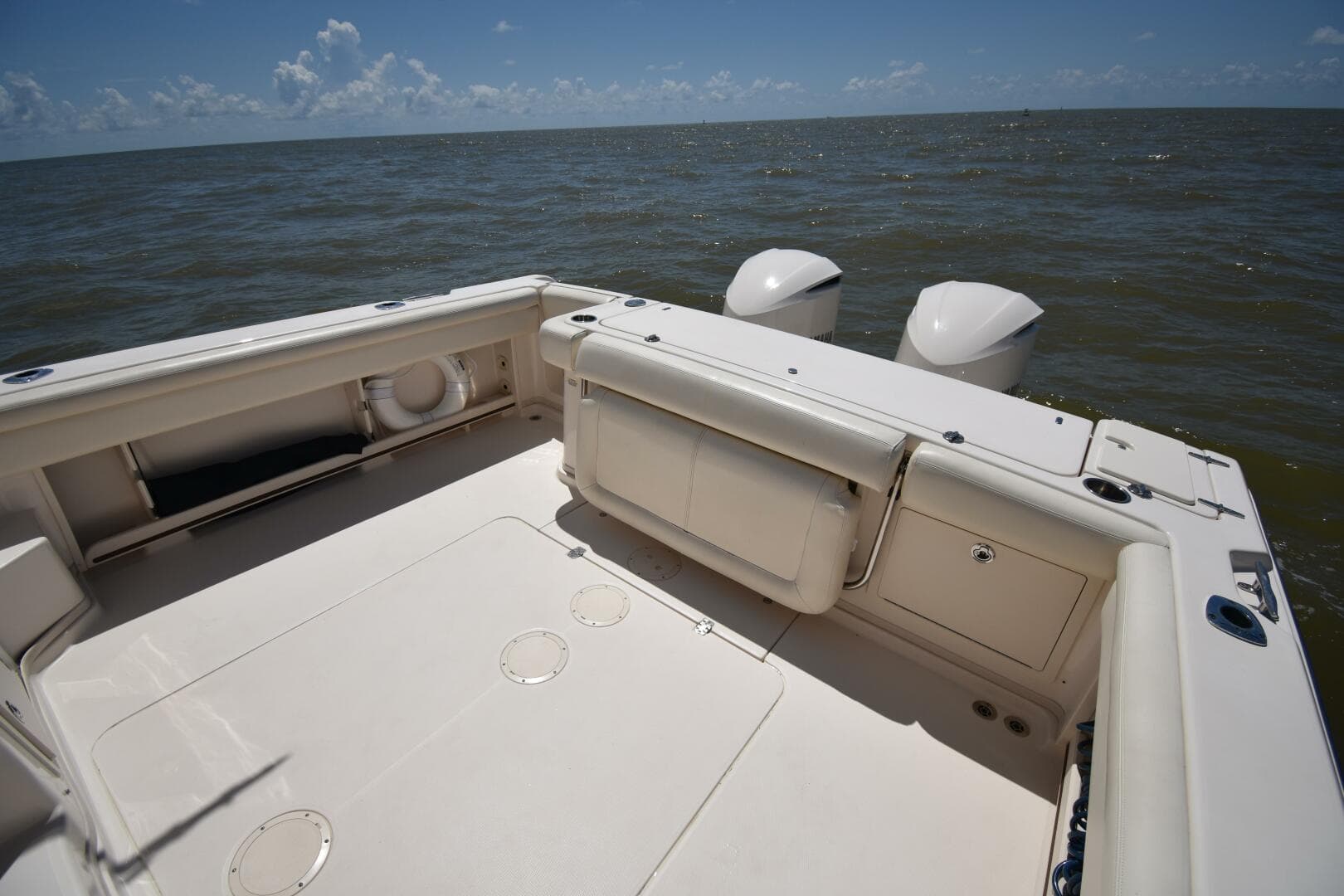 2016 Grady-White 330 Express — photo 28