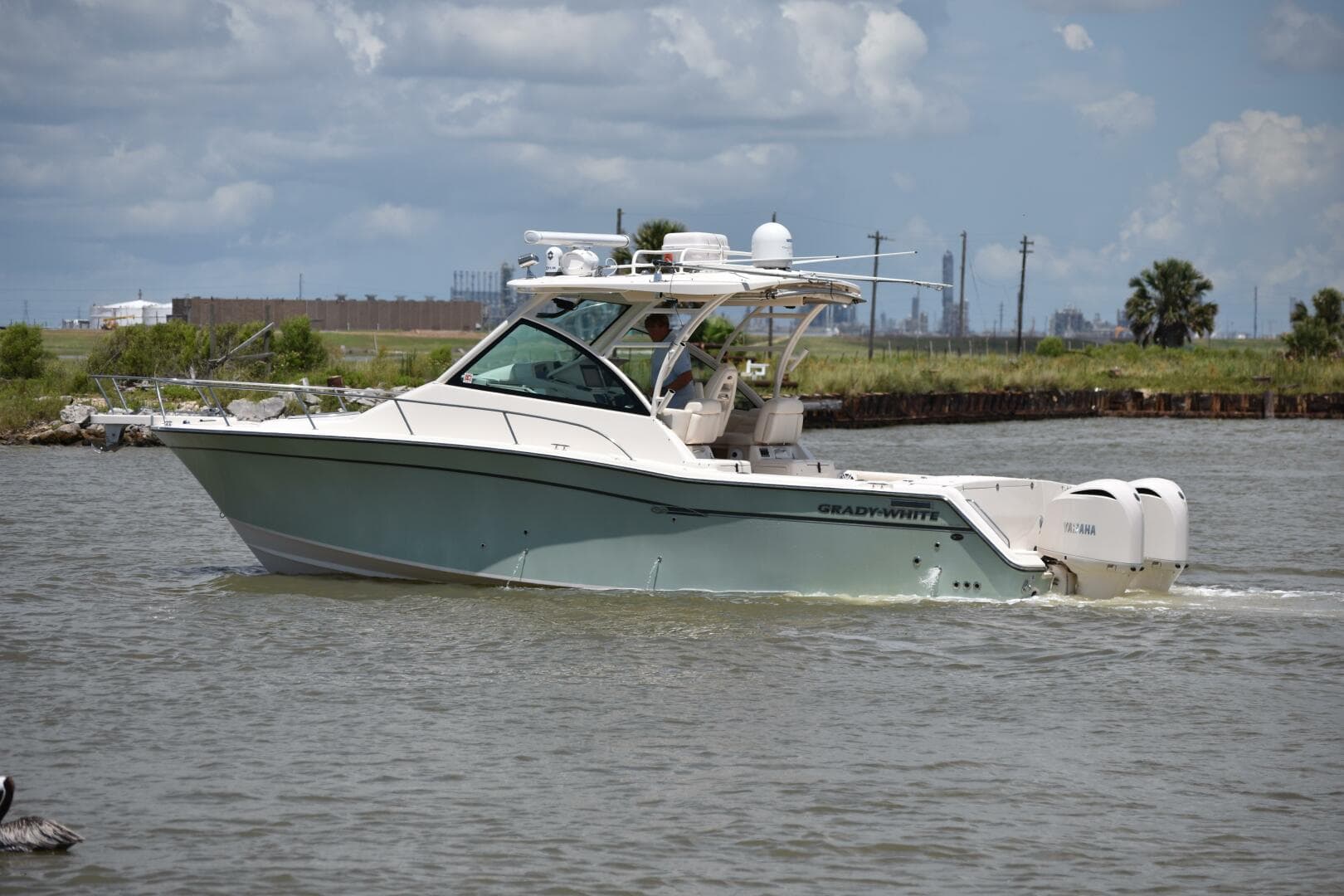 2016 Grady-White 330 Express — photo 51