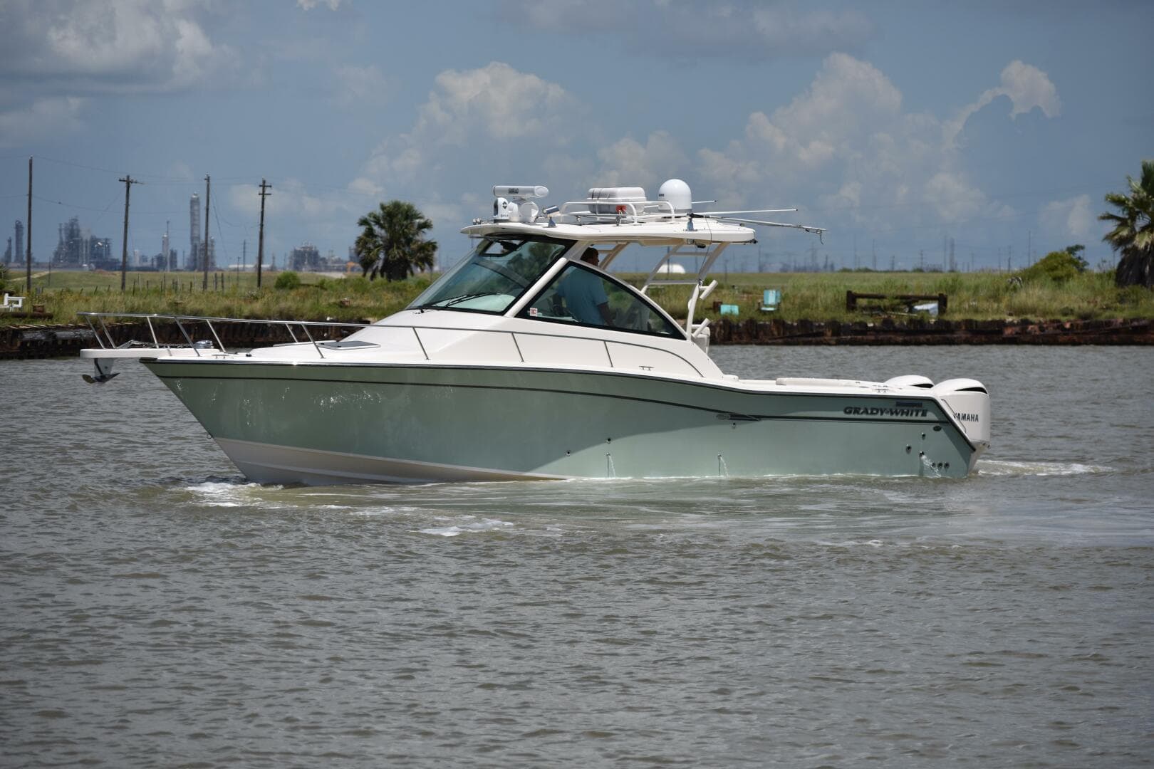 2016 Grady-White 330 Express — photo 65