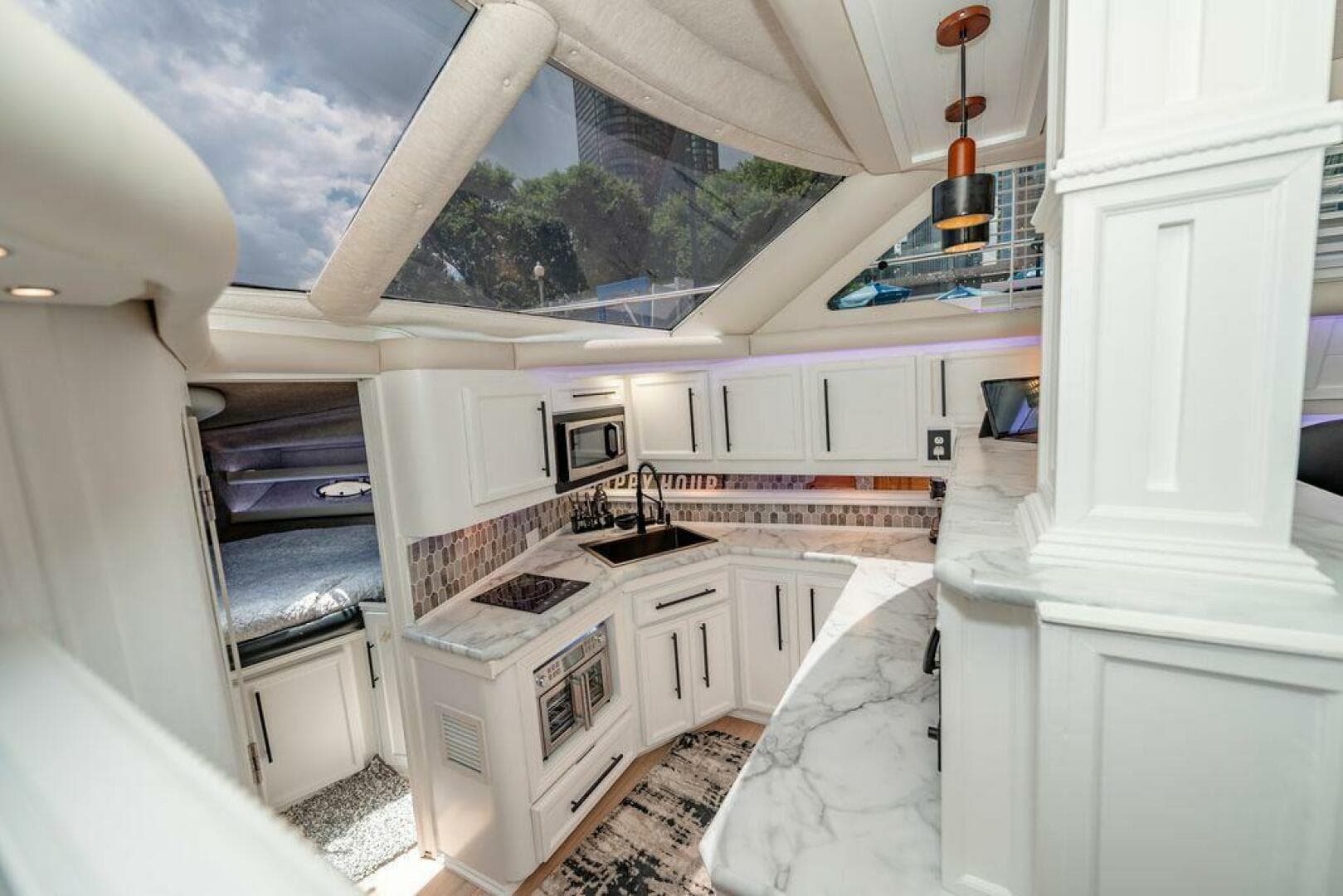 1991 Cruisers Yachts 3850 Aft Cabin — photo 13